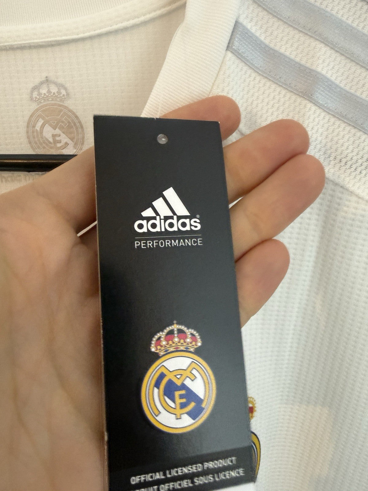 Real Madrid James #10 2015/16 XL Champions League Home Shirt BNWT S12614