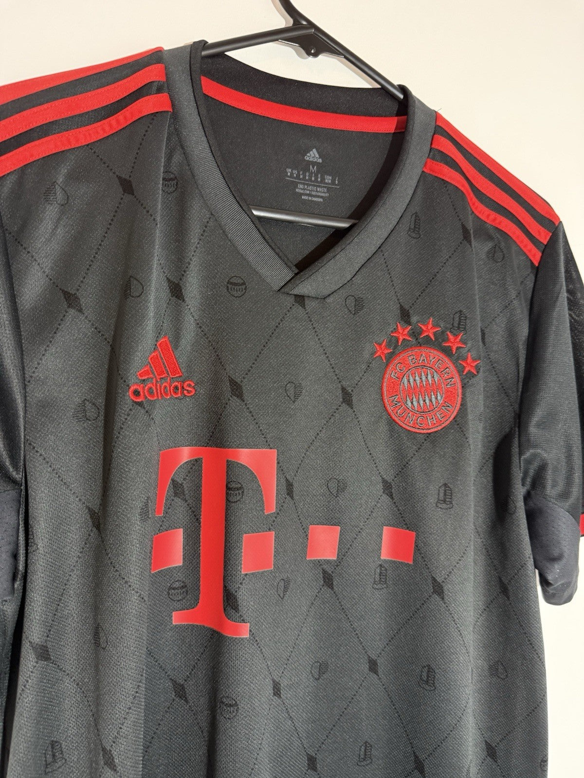 Bayern Munich Davies #19 2022/23 Medium 3rd Shirt Excellent Condition H39907