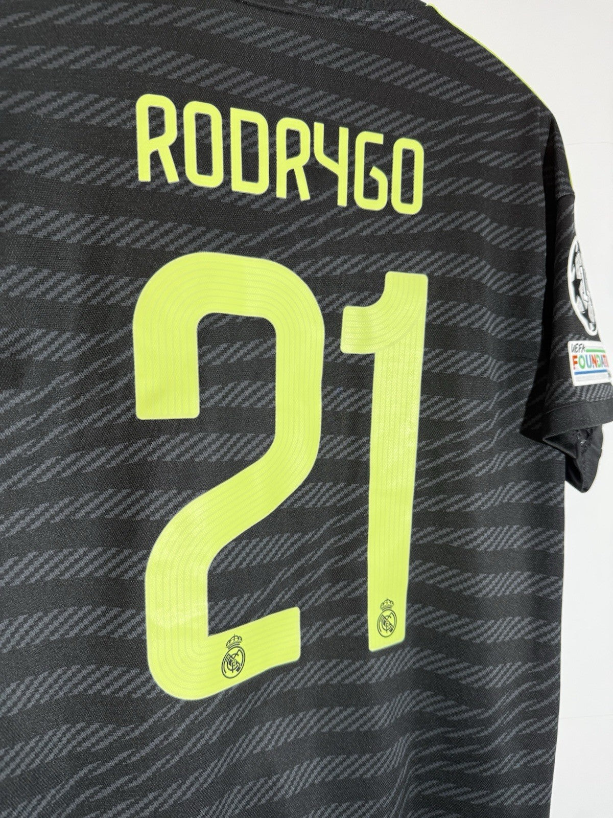 Real Madrid Rodrygo #21 2022/23 Small 3rd CL Shirt Excellent Condition HI1656