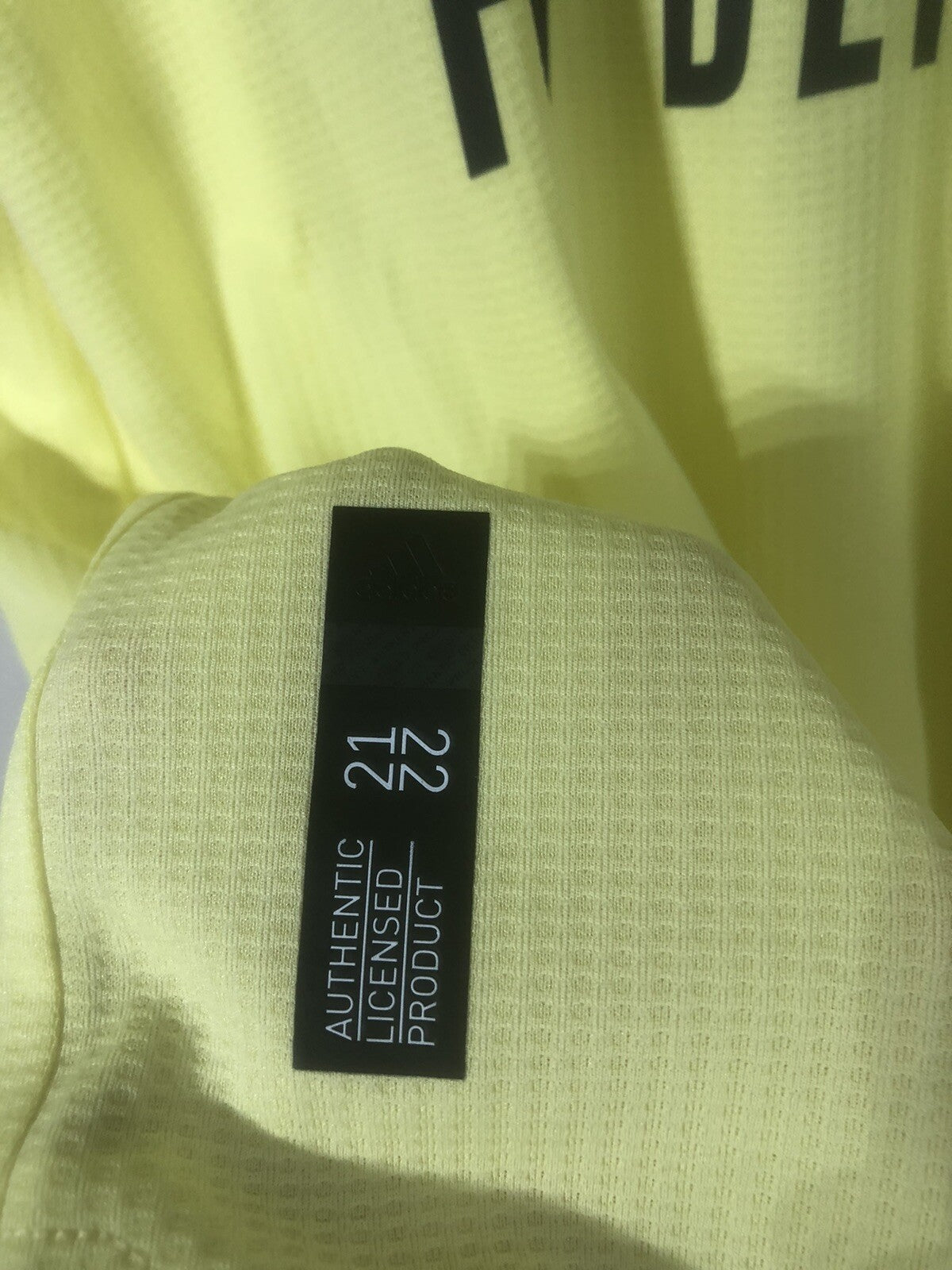 Arsenal White #4 2021/22 Authentic Away Small Shirt BNWT GM0219