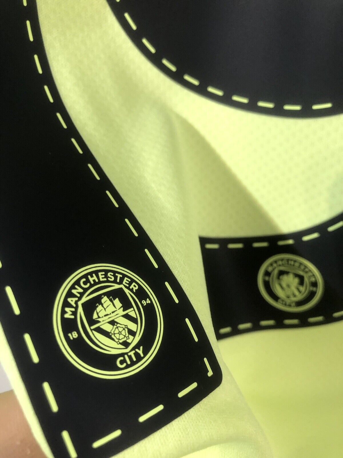 J. Alvarez #19 Manchester City 2022/23 Treble Large 3rd Football Shirt Puma BNWT