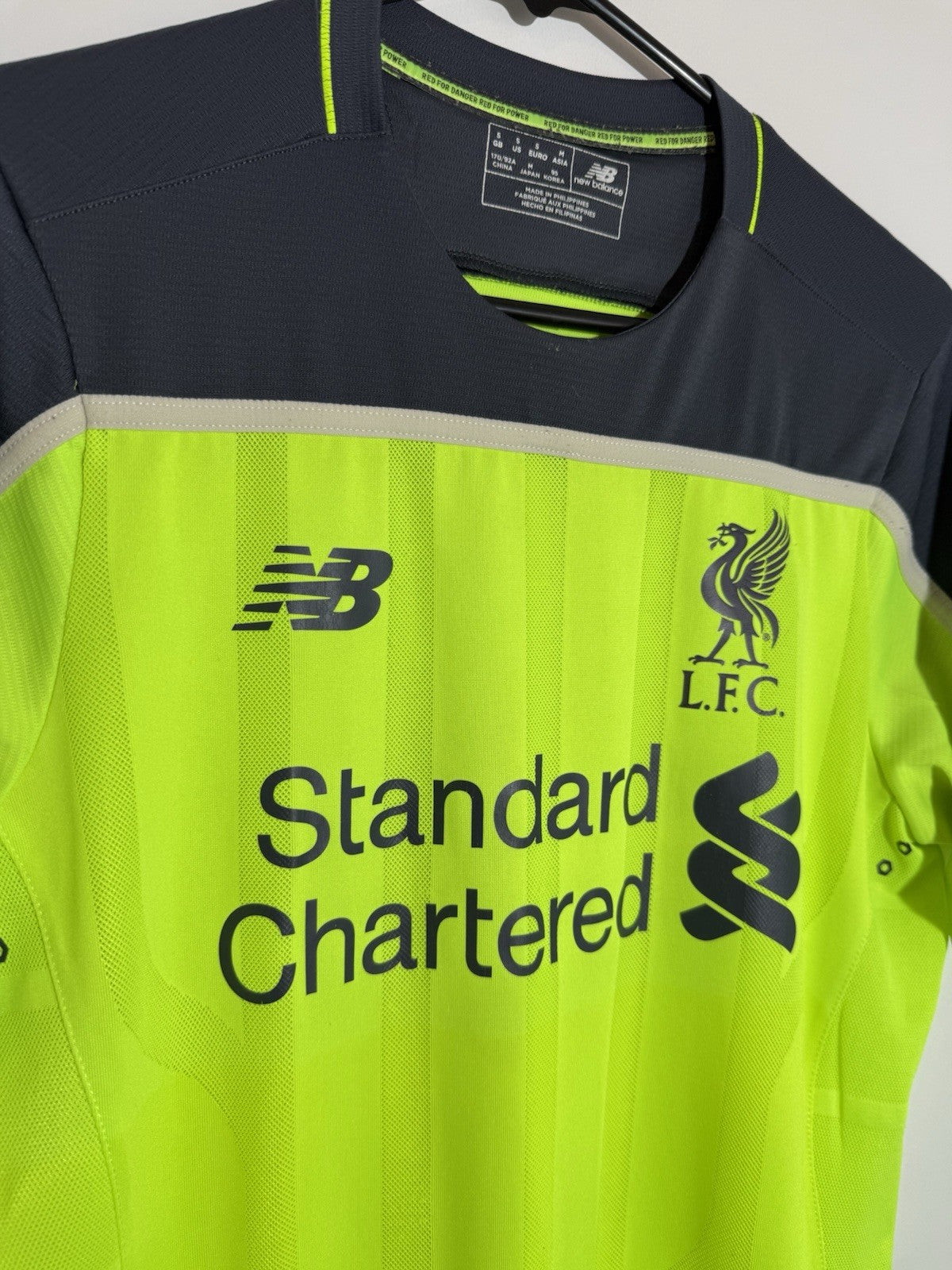 Liverpool Firmino #11 2016/17 Small 3rd Shirt Excellent Condition MT630013