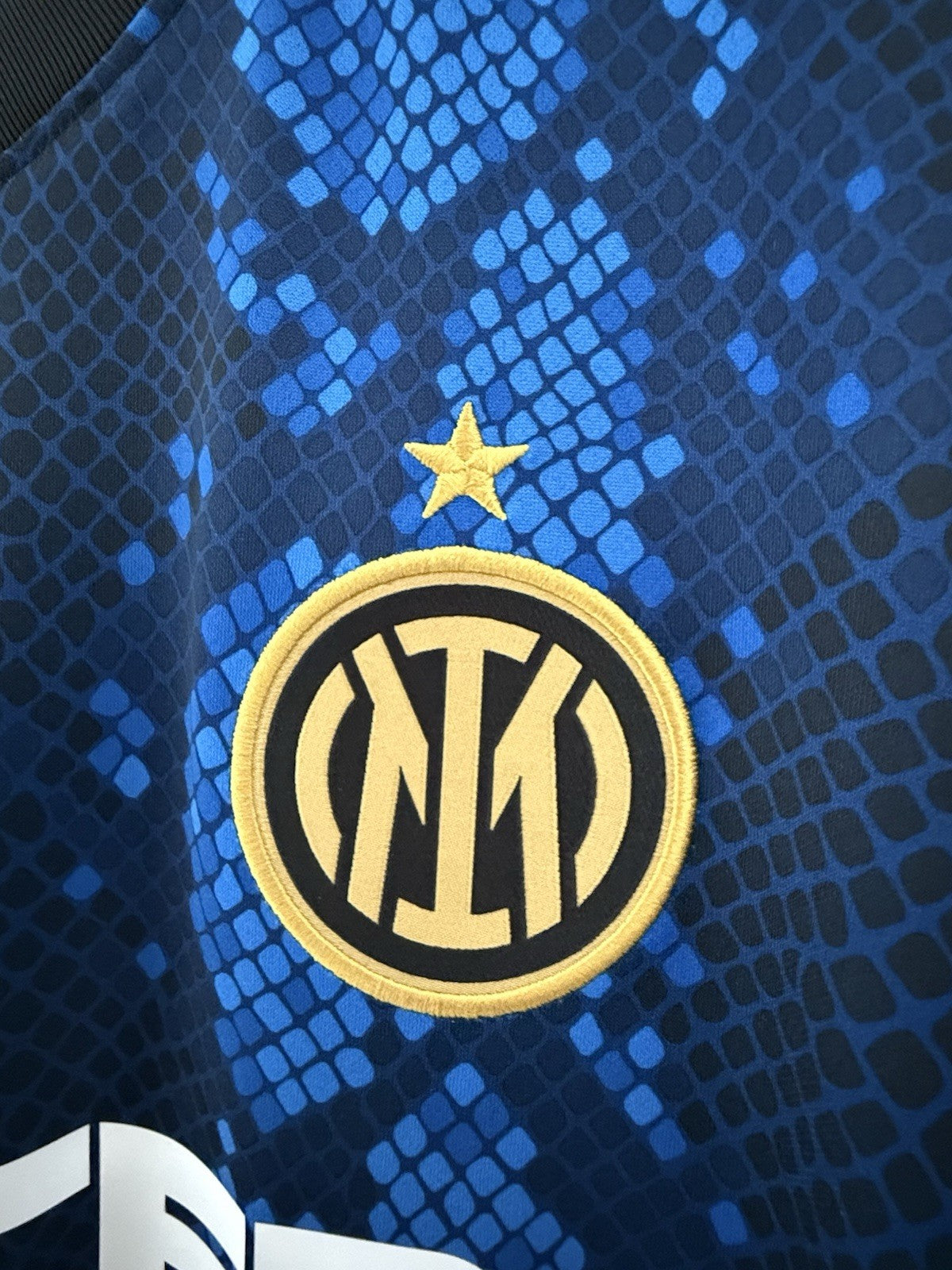 Inter Milan Bastoni #95 2021/22 Small Home Excellent Condition CV7900-414
