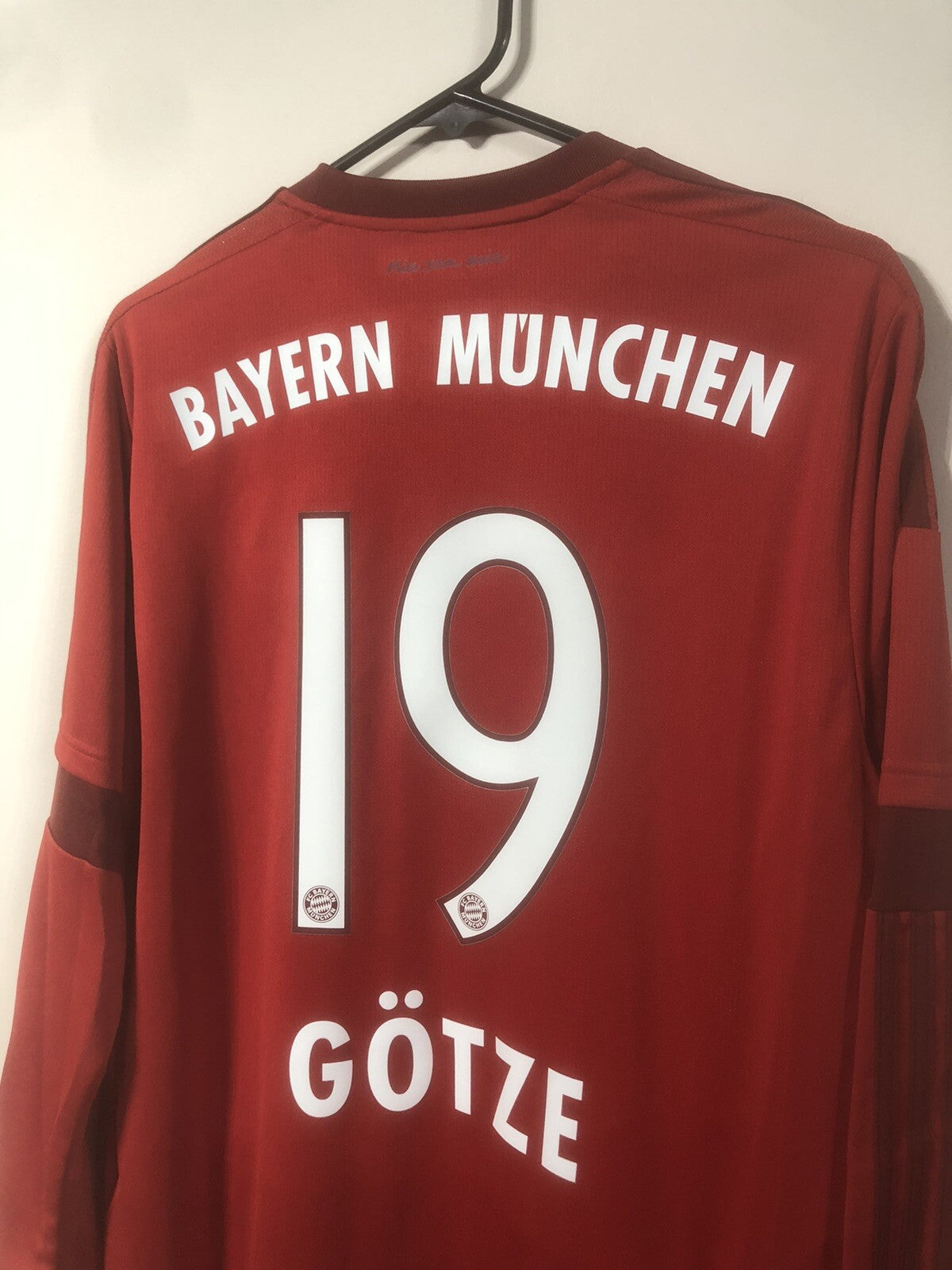 Bayern Munich Gotze #19 2015/16 Large Home Shirt BNWT S08806