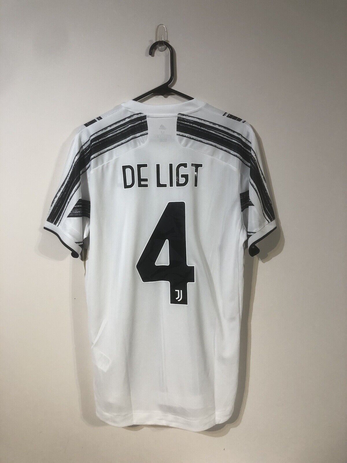 De Ligt #4 Juventus 2020/21 Medium Home Football Shirt Jersey Adidas BNWT