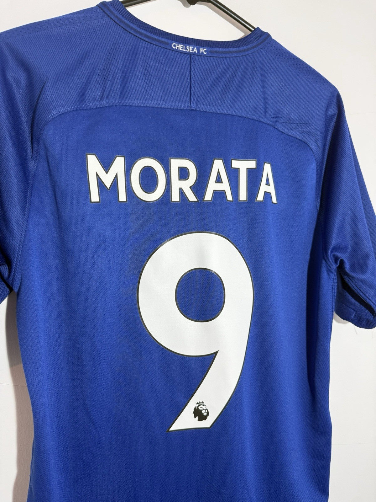Chelsea Morata #9 2017/18 Medium Home Shirt Nike Excellent Condition 905513-496
