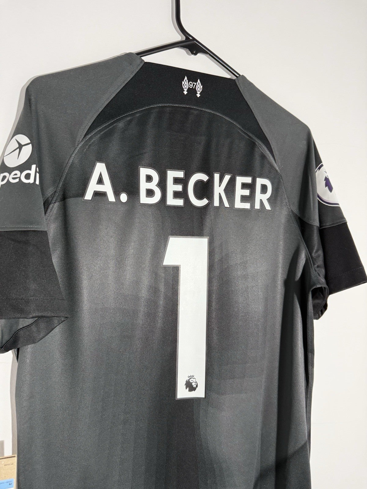 Liverpool A. Becker #1 2022/23 Medium Home GK BNWT DJ7681-061