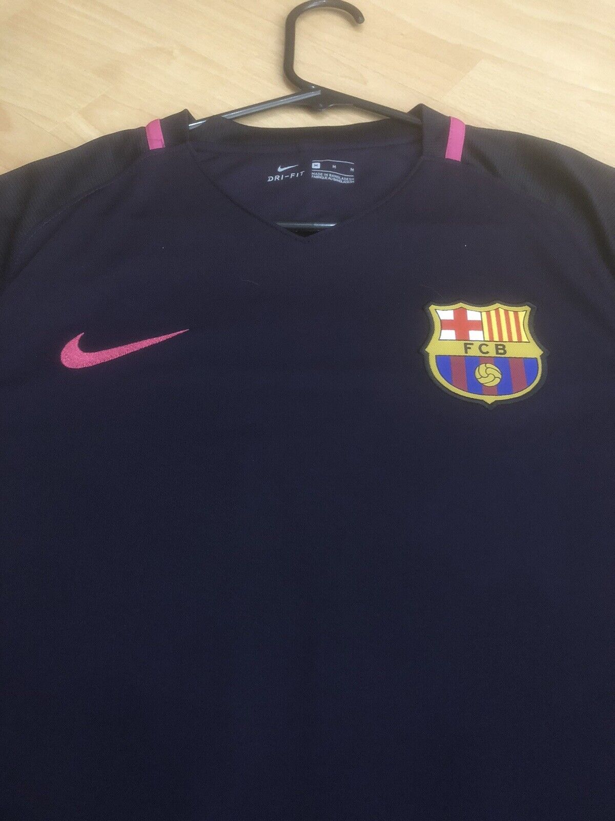 I Rakitic 4 Barcelona 2016 17 Away Medium Shirt Very Good Condition 776844 525