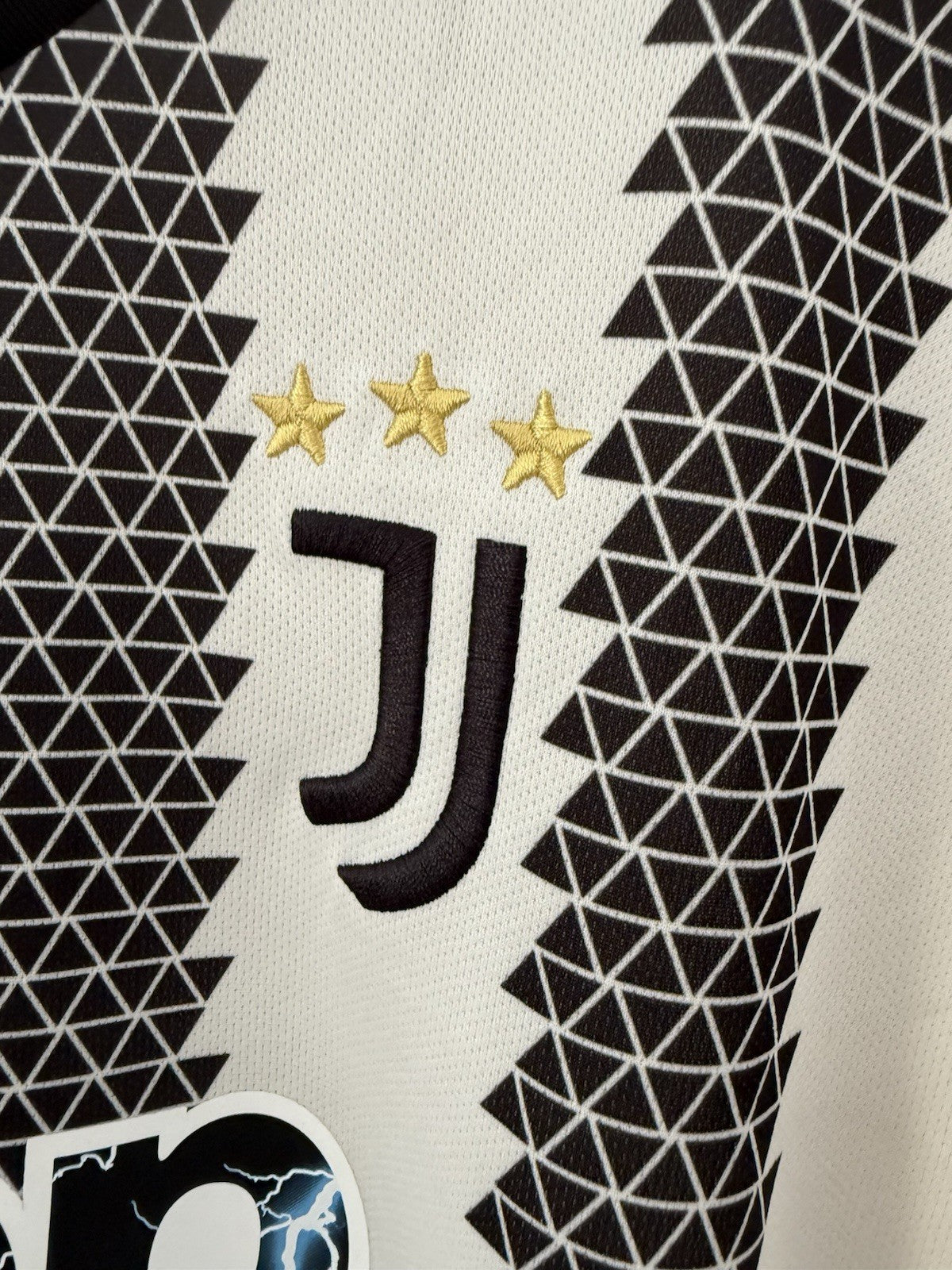 Juventus Chiesa #7 2022/23 XL Home Shirt Excellent Condition H38907