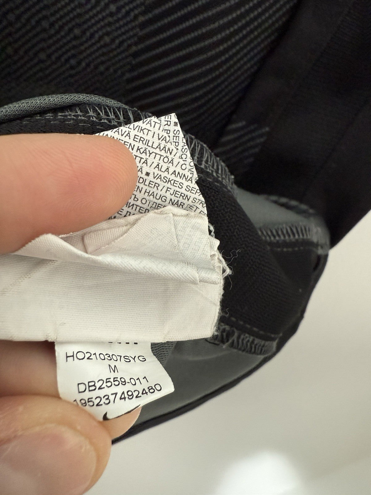 Liverpool A. Becker #1 2021/22 Medium 3rd GK Excellent Condition DB2559-011