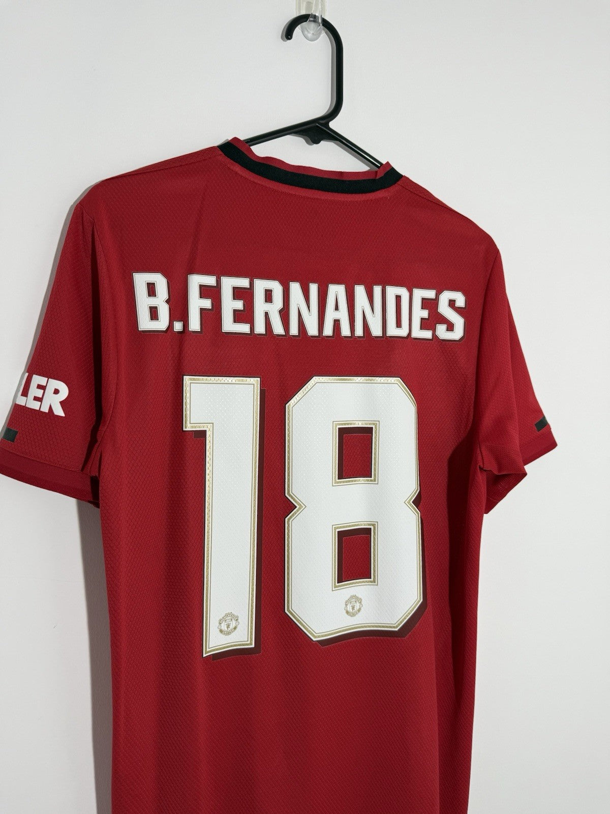 Man United B. Fernandes #18 2019/20 Medium Home Shirt Excellent Condition ED7386