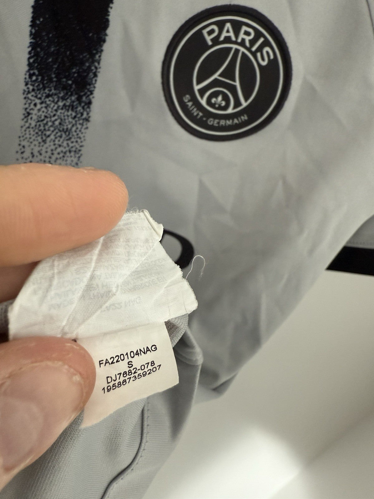 PSG Neymar Jr #10 2022/23 Small Away Shirt Excellent Condition DJ7682-078