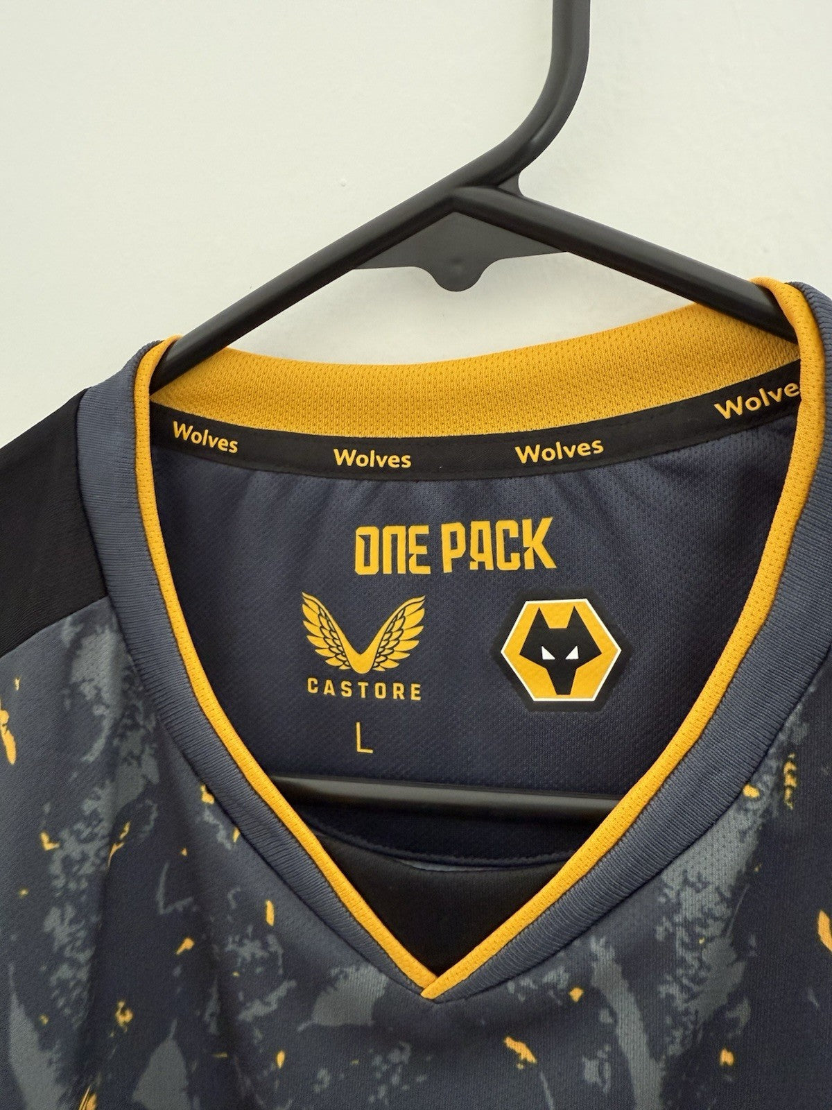 Wolverhampton Wanderers Neves #8 2021/22 Large Away Shirt Castore BNWT