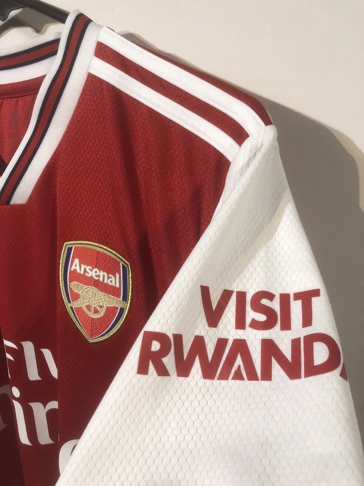 Saka #77 Arsenal 2019/20 Medium Home Football Shirt Excellent Condition EH5637