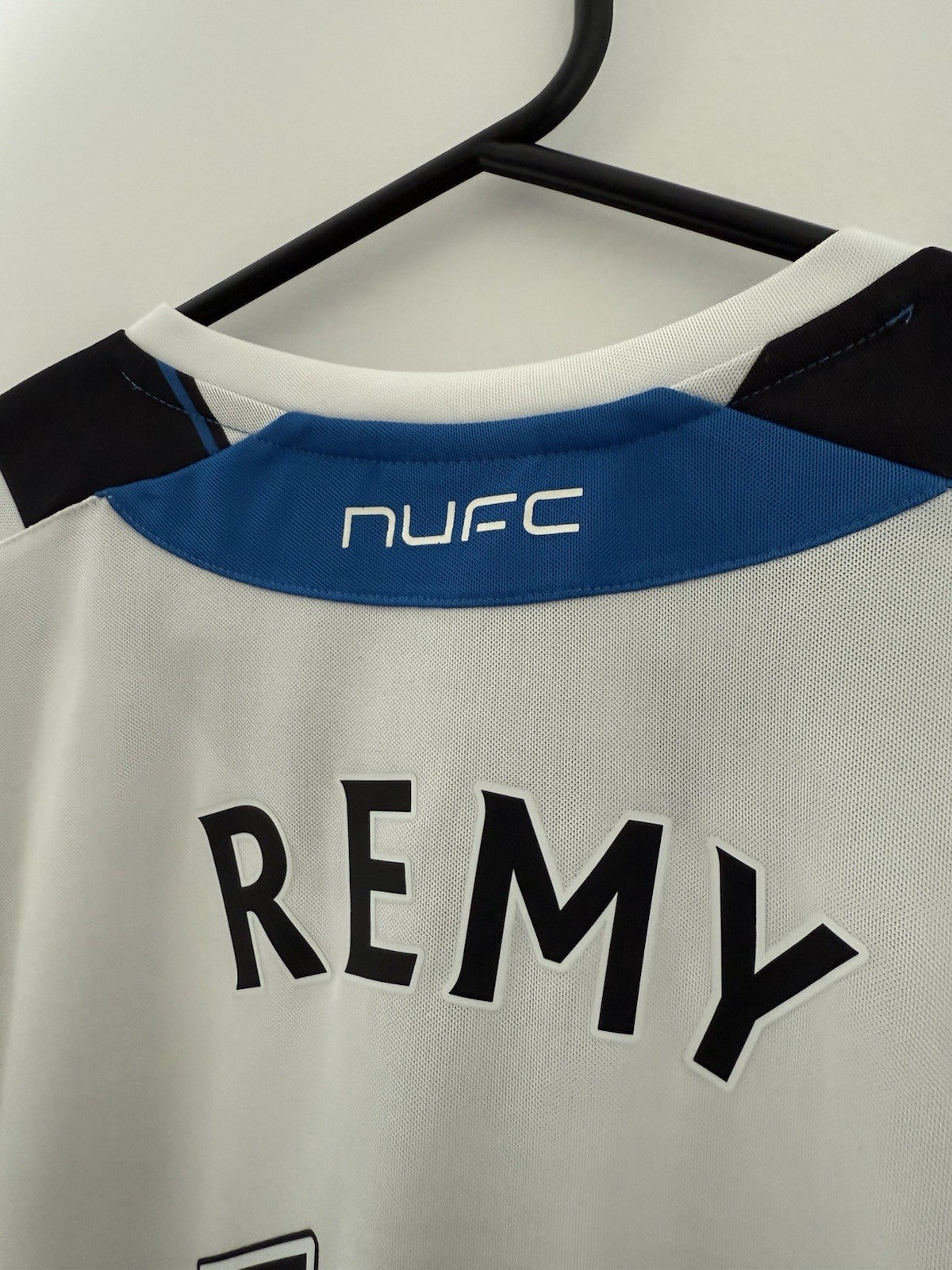 Newcastle United Remy #17 2013/14 Medium Home Shirt Excellent Condition 743470