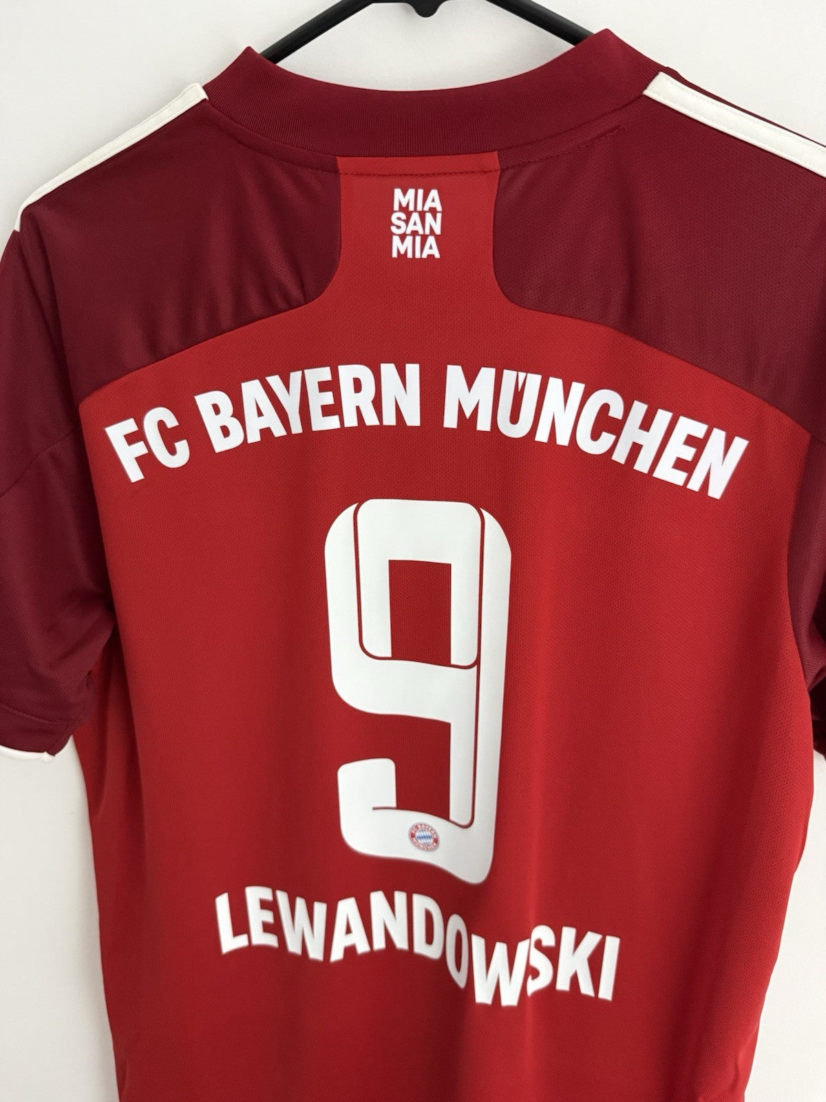 Bayern Munich Lewandowski #9 2021/22 Medium Home BNWT GM5313