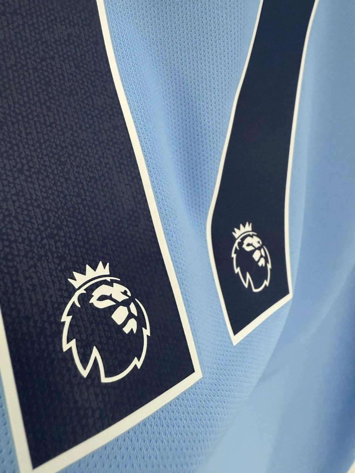 Man City De Bruyne #17 2017/18 Small Home Shirt Excellent Condition 894431-489