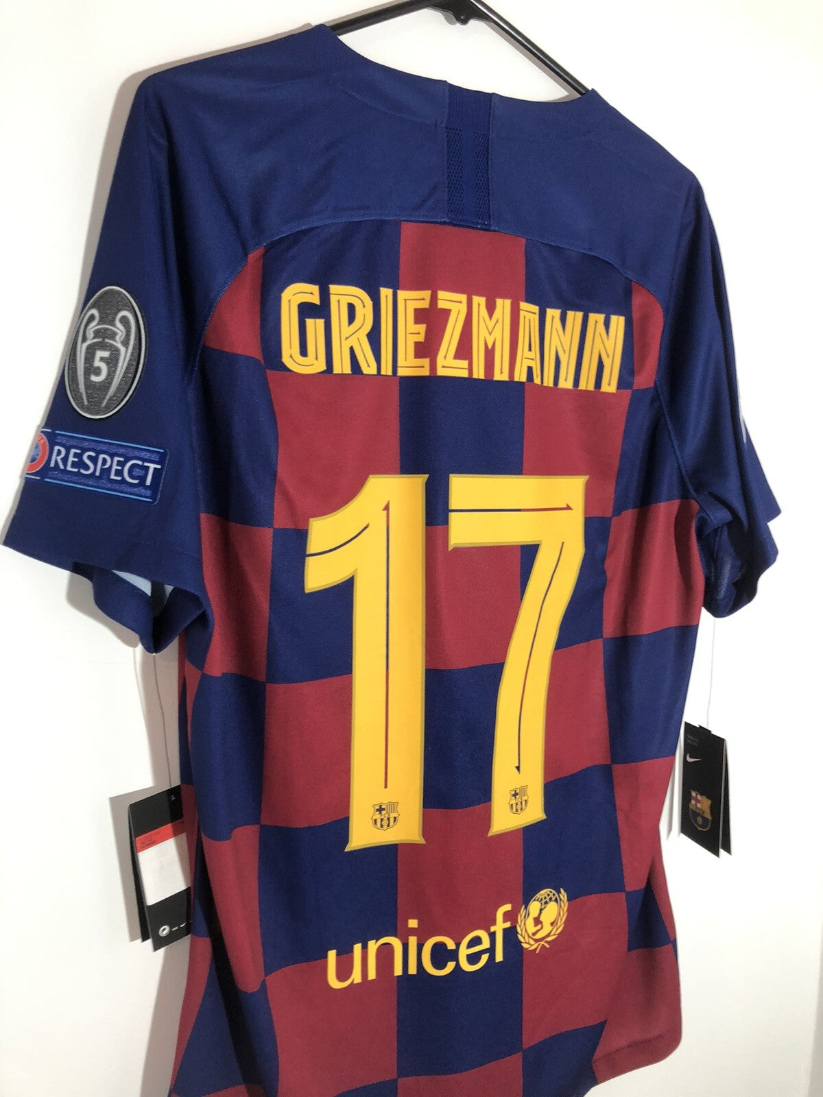 Barcelona Griezmann #17 2019/20 Large CL Home Shirt BNWT AJ5532-455