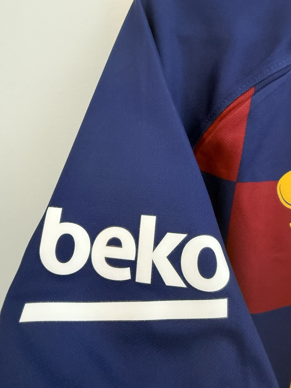Barcelona Suarez #9 2019/20 Medium Home Shirt Excellent Condition AJ5532-456