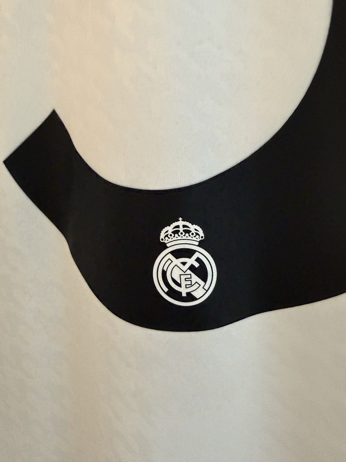 Real Madrid Bellingham #5 2024/25 XL Home Shirt Excellent Condition IU5011