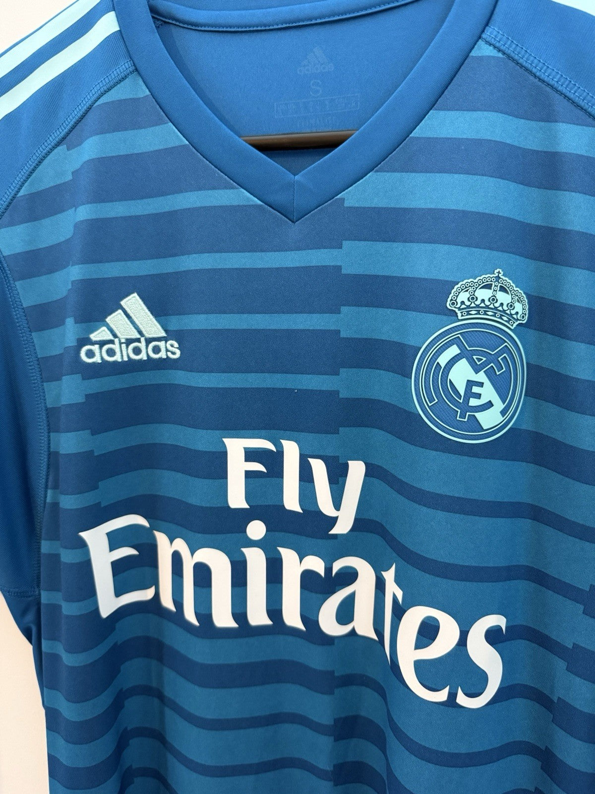 Real Madrid Courtois #25 2018/19 Small Home GK Shirt Excellent Condition CG0564