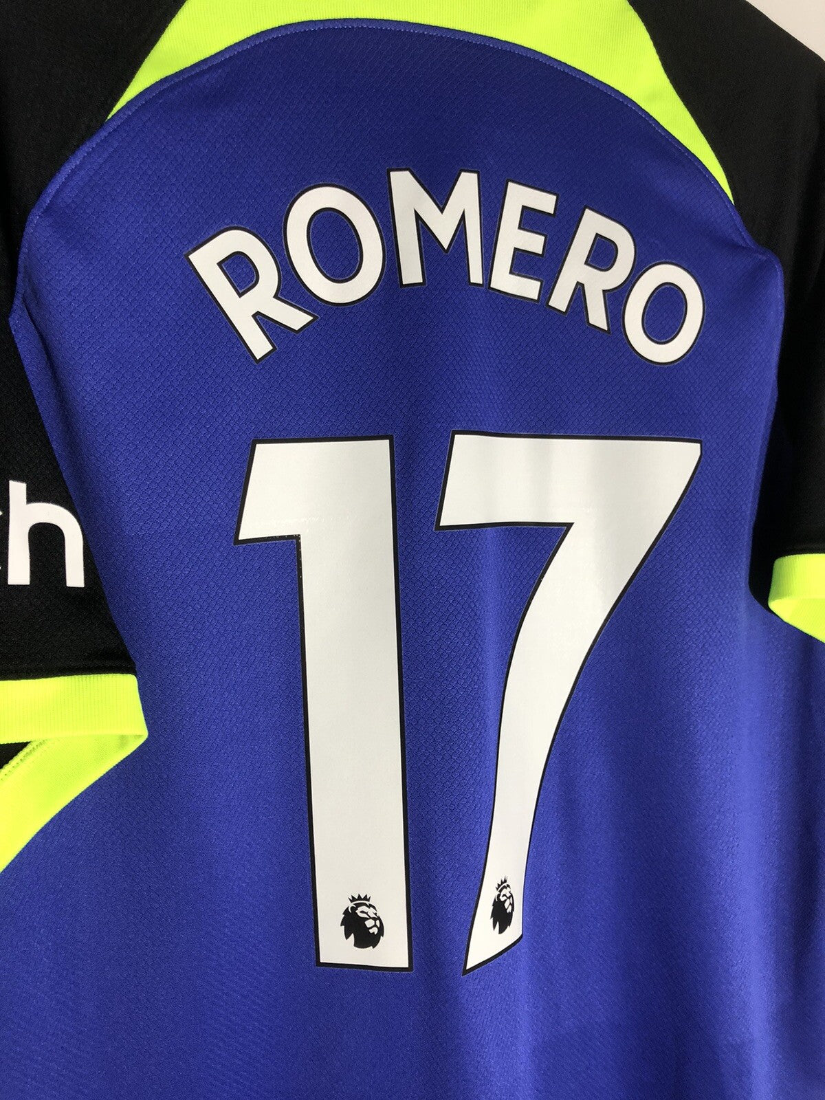 Tottenham Hotspur Romero #17 2022/23 Large Away Excellent Condition DM1837-431