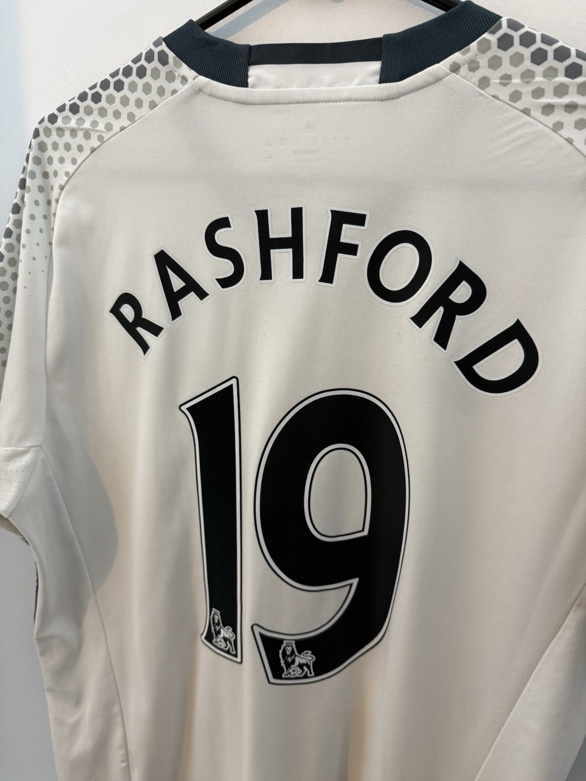 Manchester United Rashford #19 2016/17 Large 3rd Shirt Very Good Condition