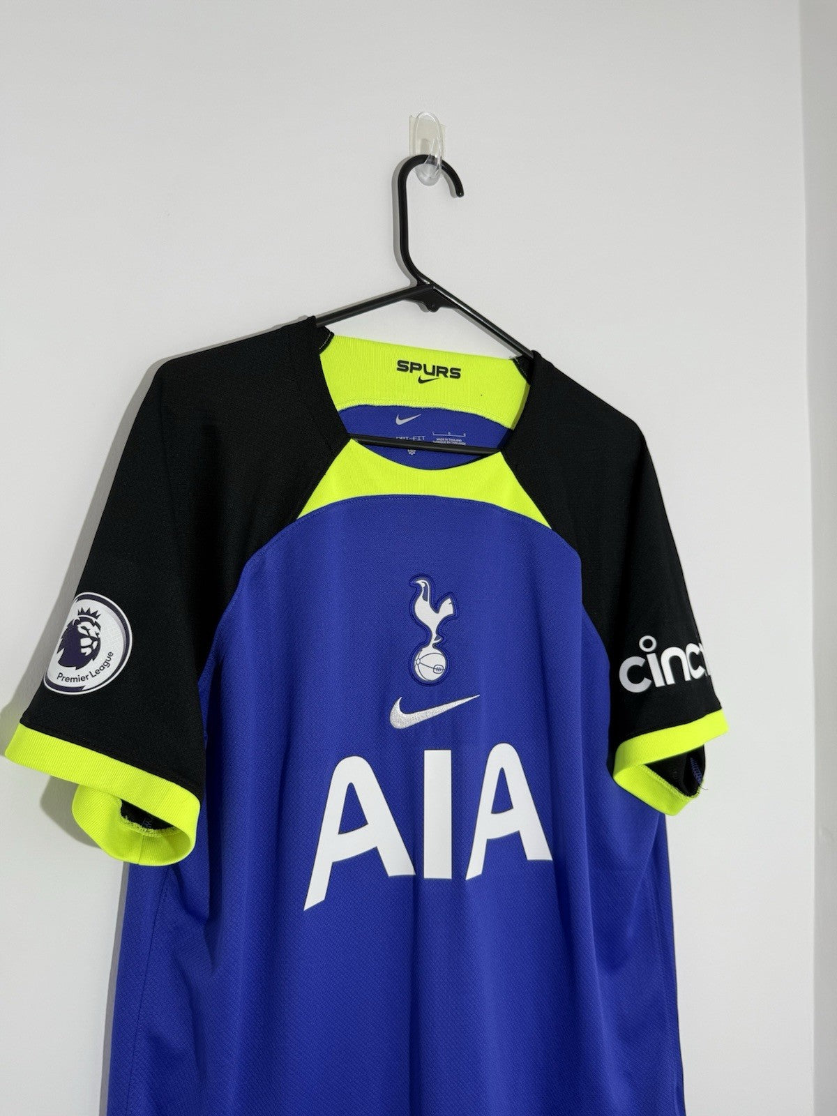 Tottenham Hotspur Sarr #29 2022/23 Large Away Excellent Condition DM1837-431