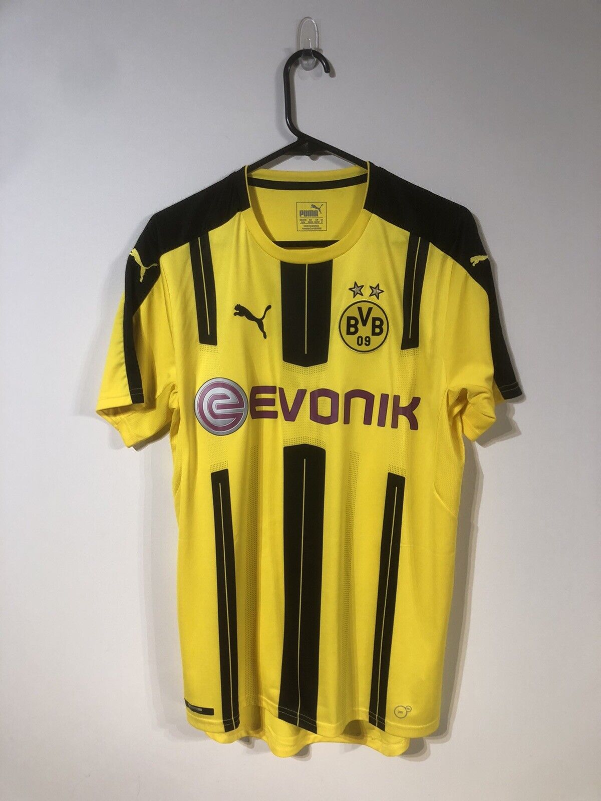 Pulisic #22 Borussia Dortmund 2016/17 Medium Home Shirt Puma Mint Condition