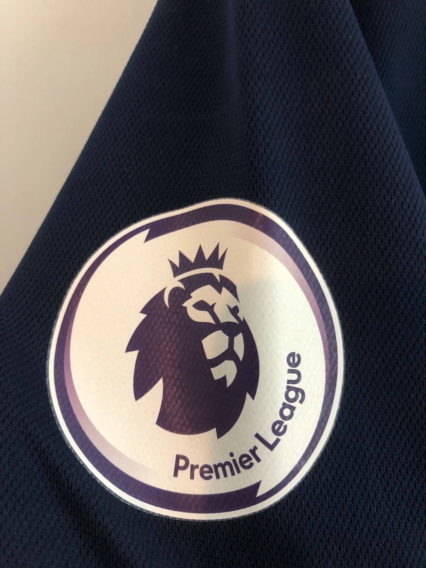 Saka #77 Arsenal 2019/20 Small 3rd Football Shirt Excellent Condition FJ9322