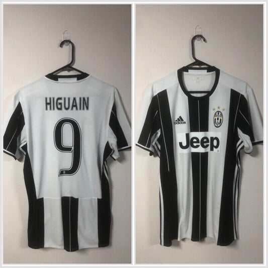 Higuain #9 Juventus 2016/17 Medium Home Football Shirt Adidas Excellent Conditio