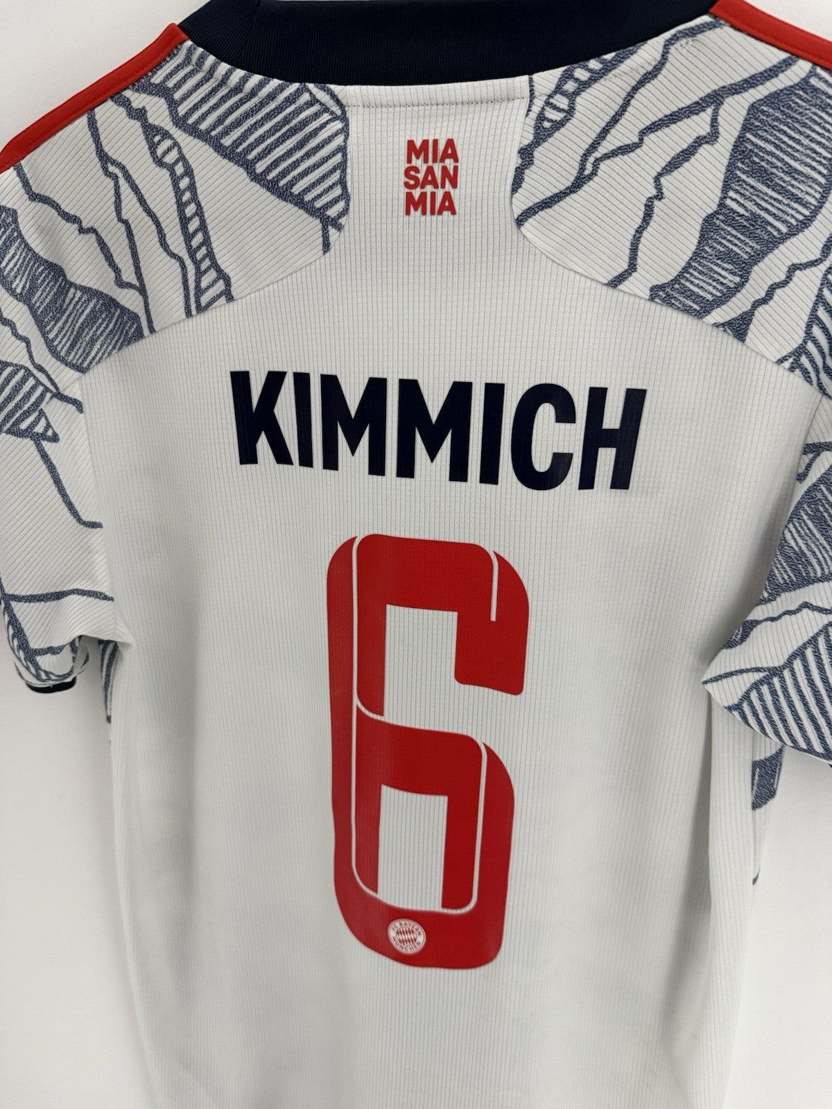 Bayern Munich Kimmich #6 2021/22 Small 3rd Shirt Excellent Condition GM5315