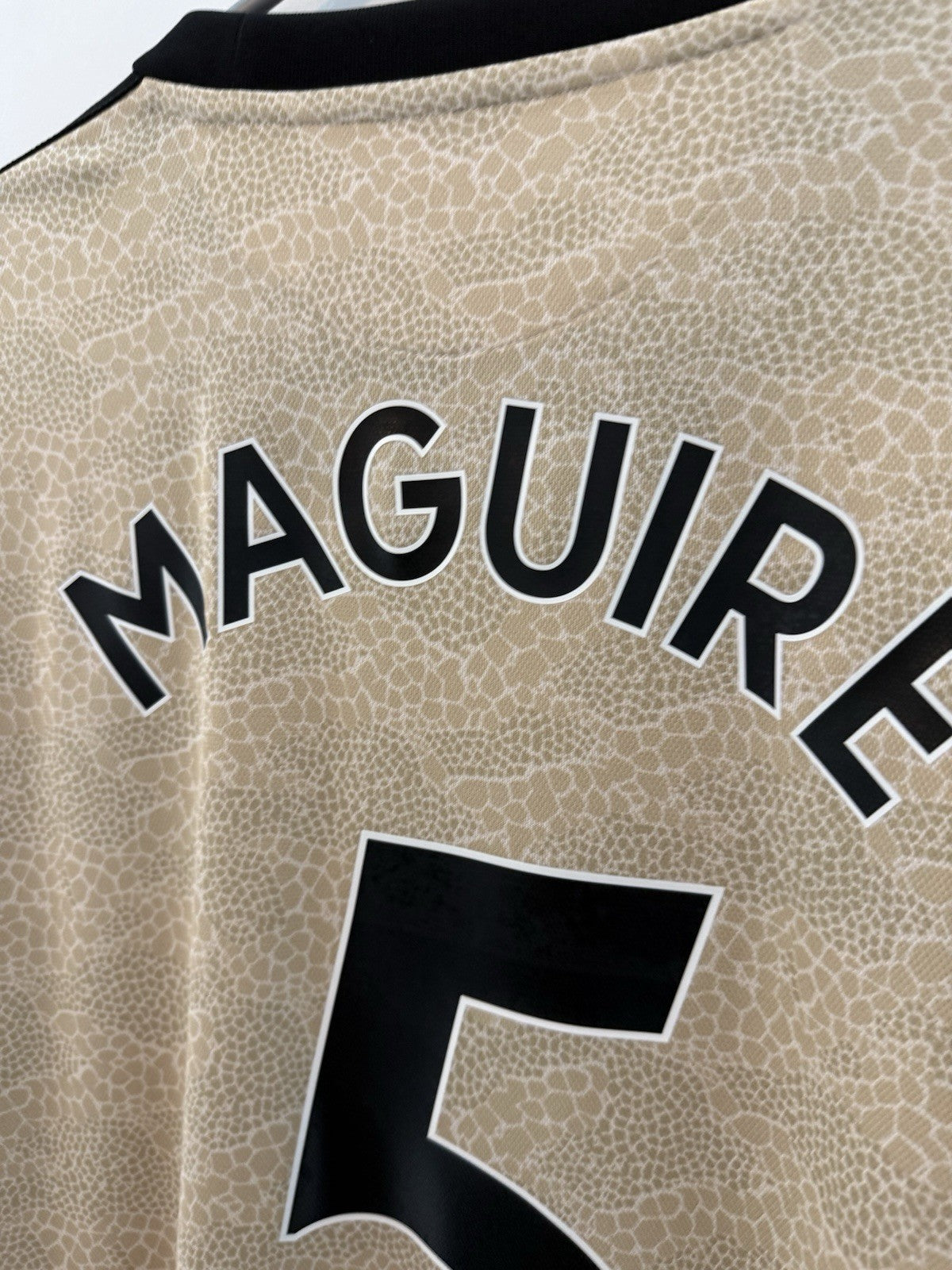Manchester United Maguire #5 2019/20 Large Away Shirt Excellent Conditon ED7388