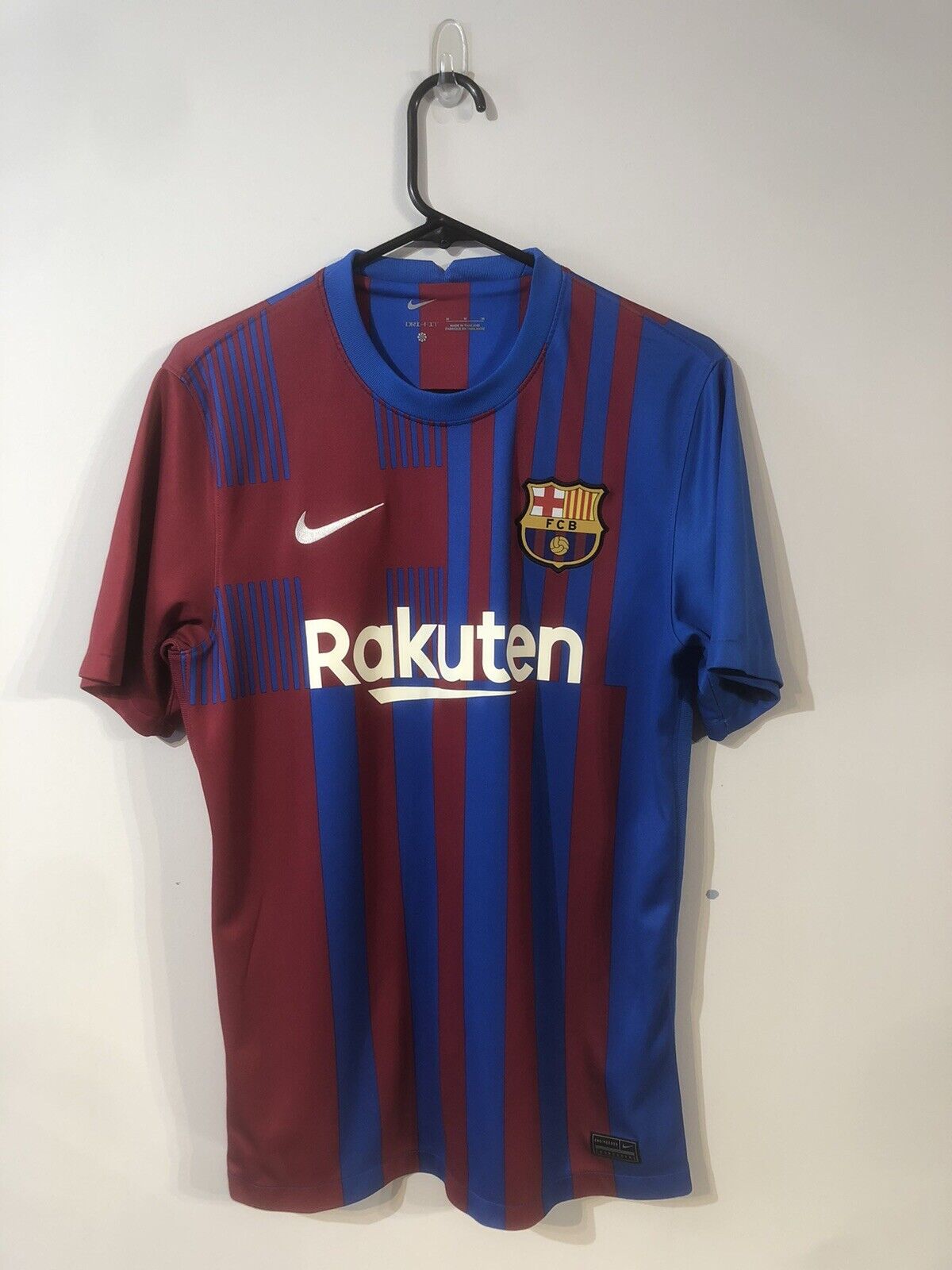 #5 (Busquets) Barcelona Medium 2021/22 Home Football Shirt Nike Good Condition