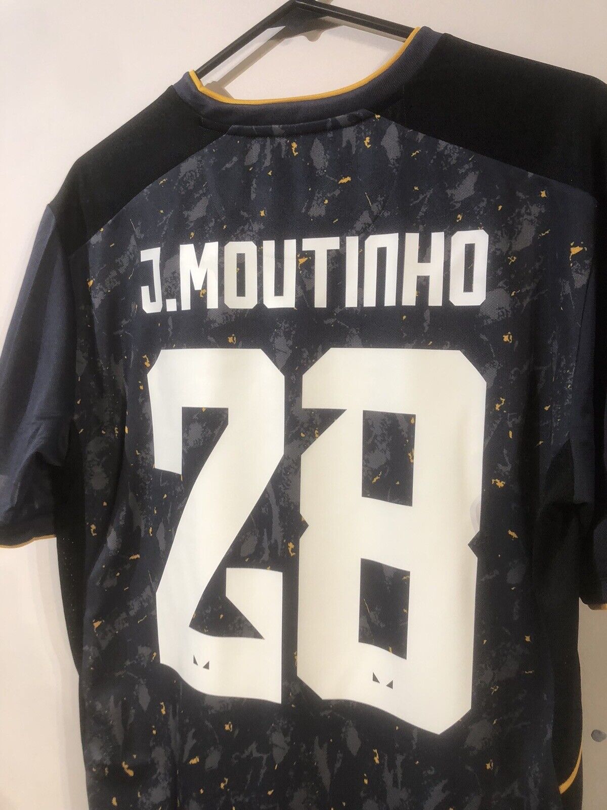 J. Moutinho #28 BNWT Wolves 2021/22 Large Euro Away Football Shirt Castore
