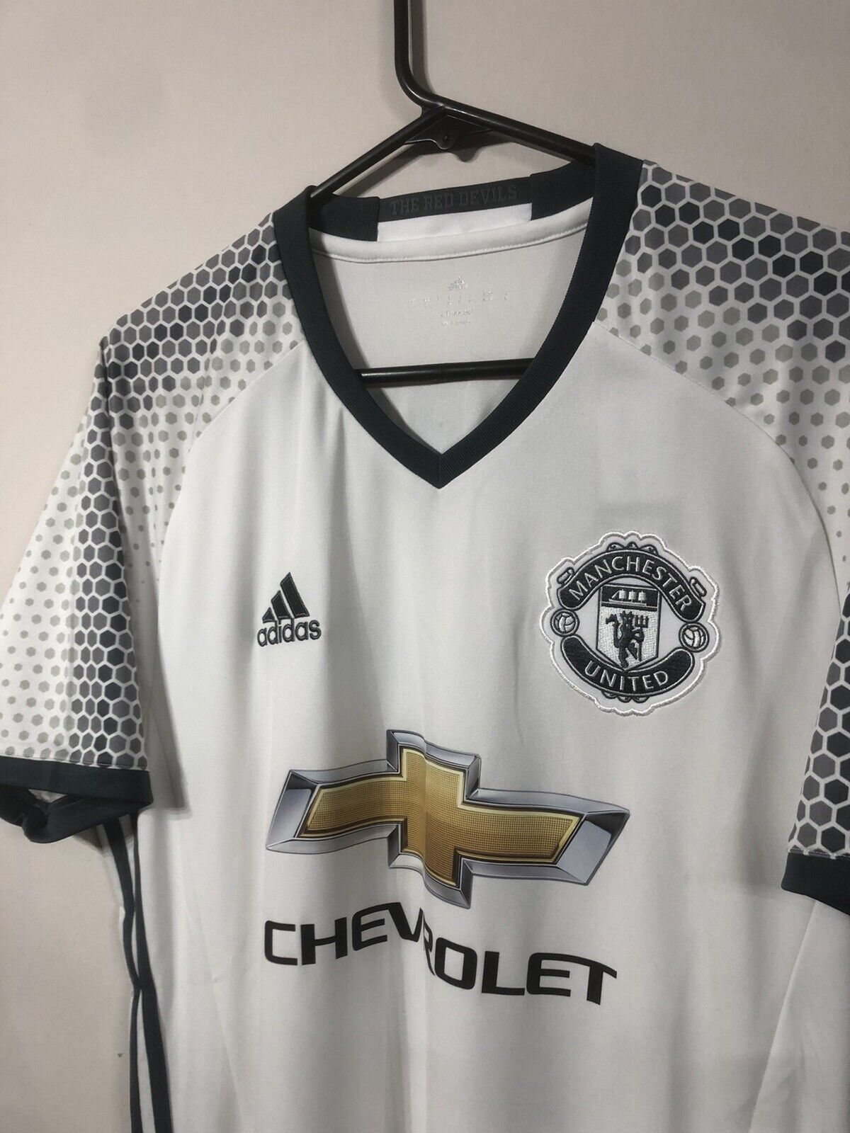 Carrick #16 Manchester United 2016/17 Medium 3rd Football Shirt BNWT AI6690