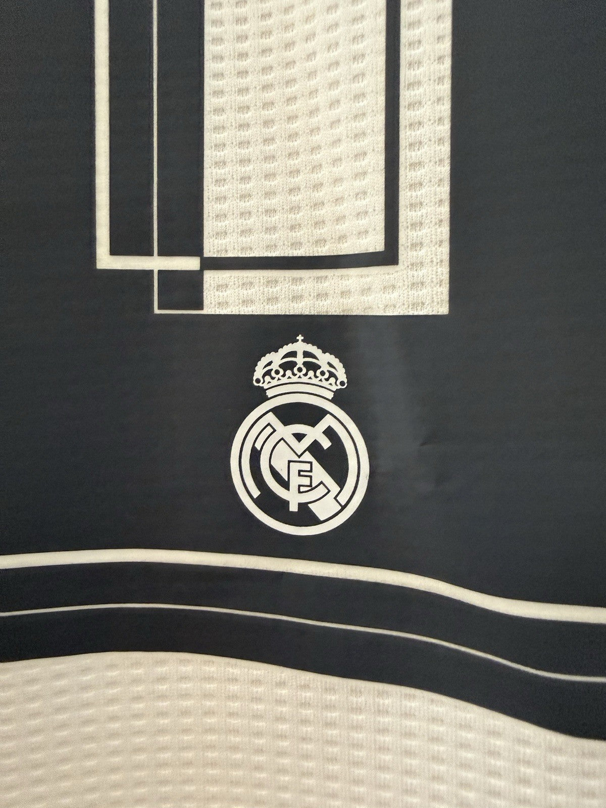 Real Madrid James #10 2015/16 XL Champions League Home Shirt BNWT S12614