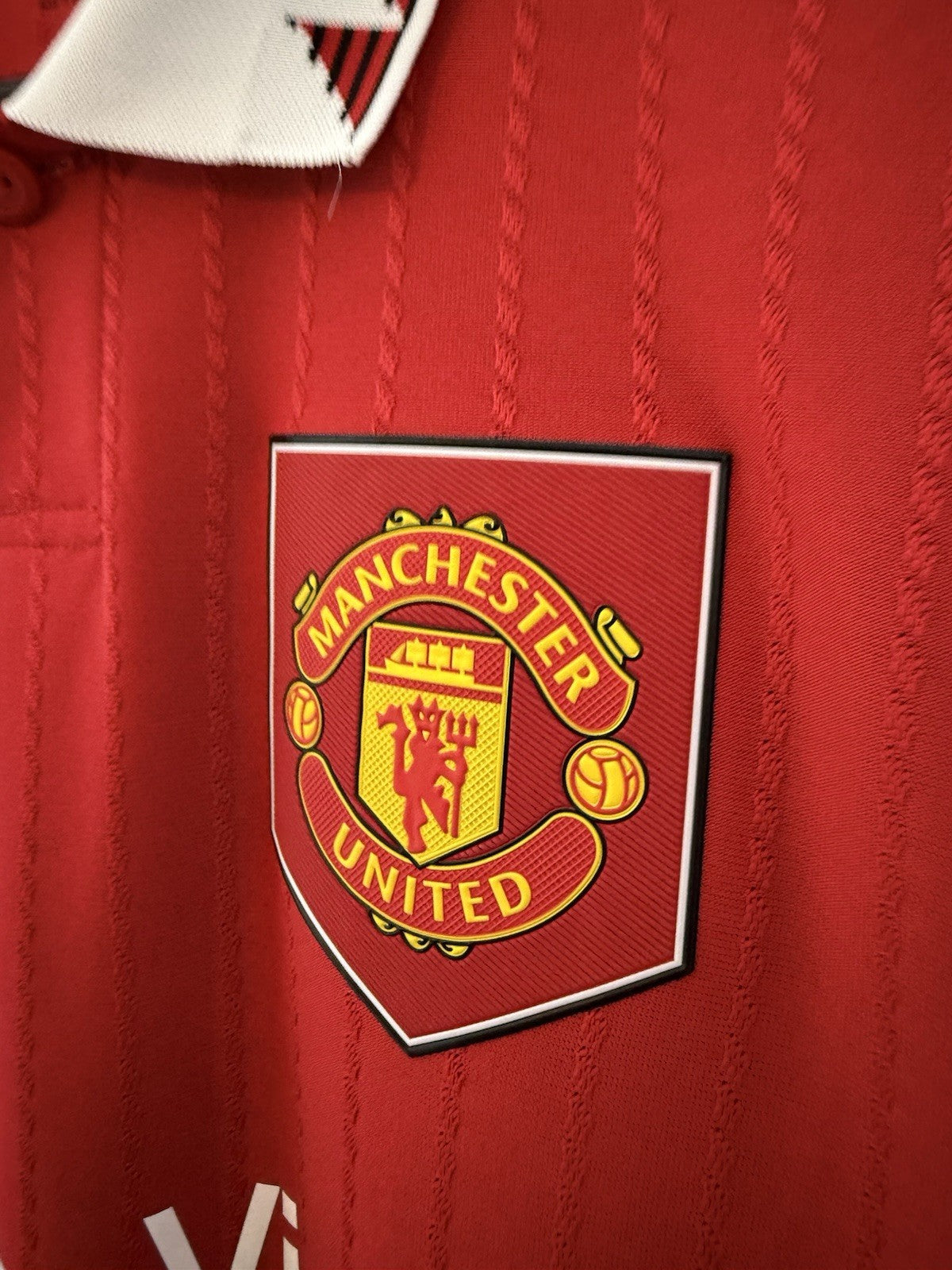 Man United Dalot #20 2022/23 Small Authentic Home Excellent Condition H13889