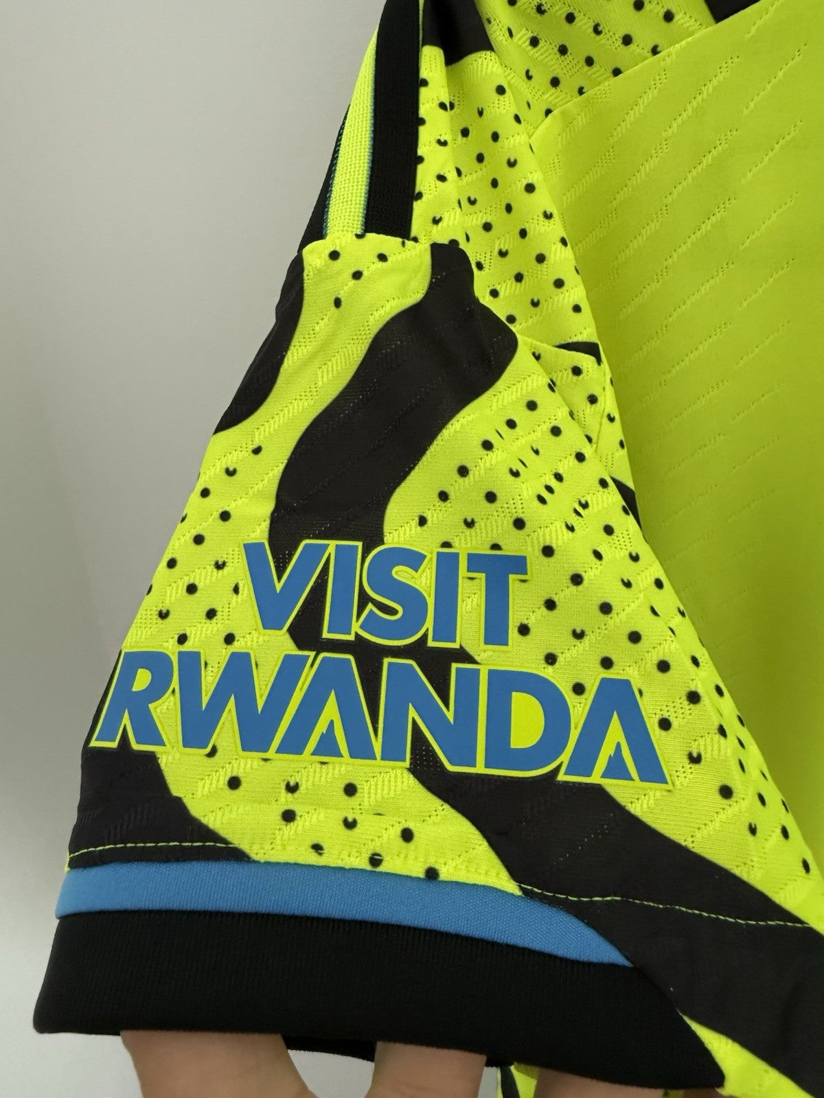 Arsenal Saka #7 2023/24 Medium Authentic Away Shirt Adidas BNWT HR6926