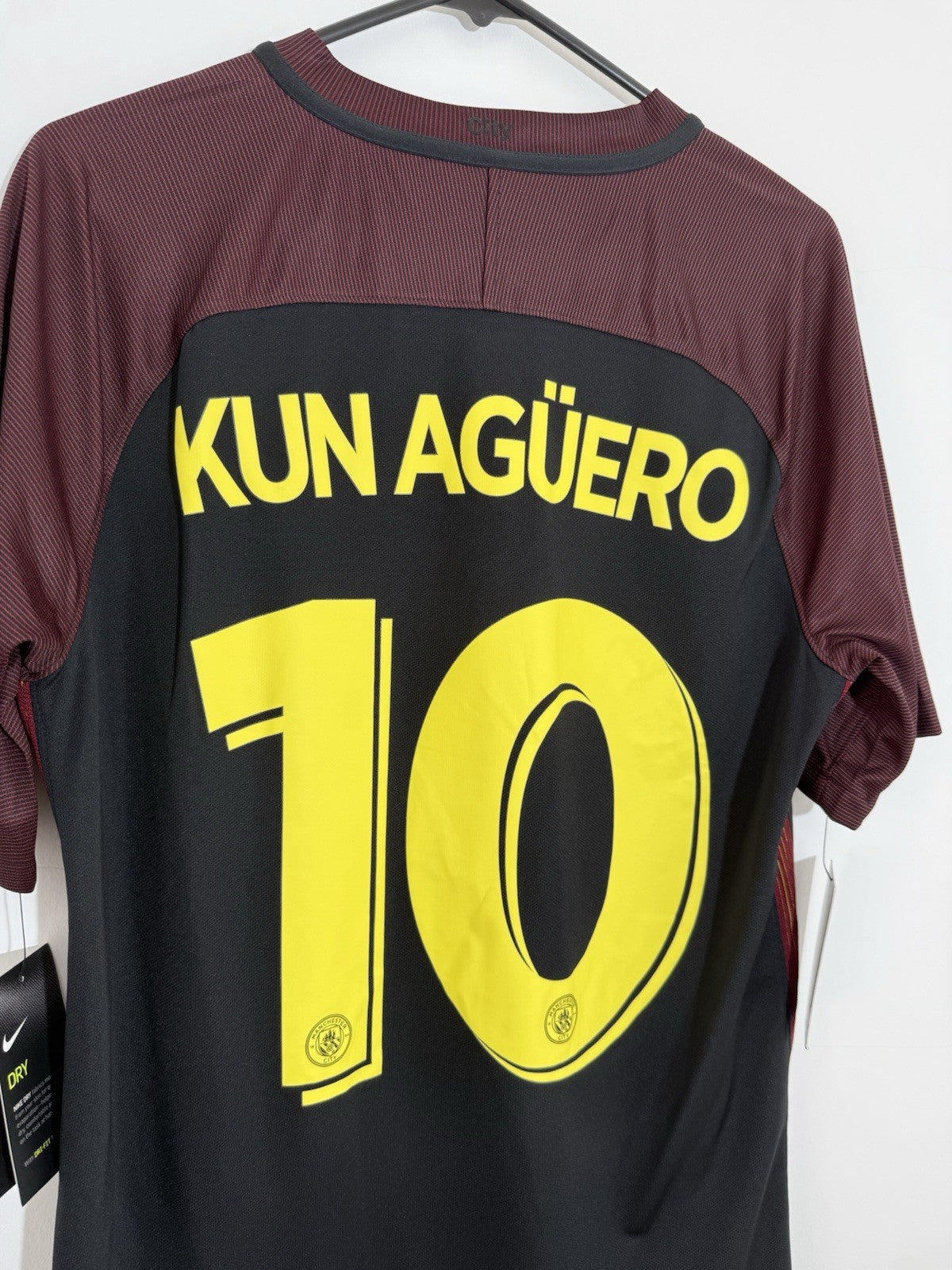 Manchester City Kun Aguero #10 2016/17 Medium Away Shirt Nike BNWT 776903-011