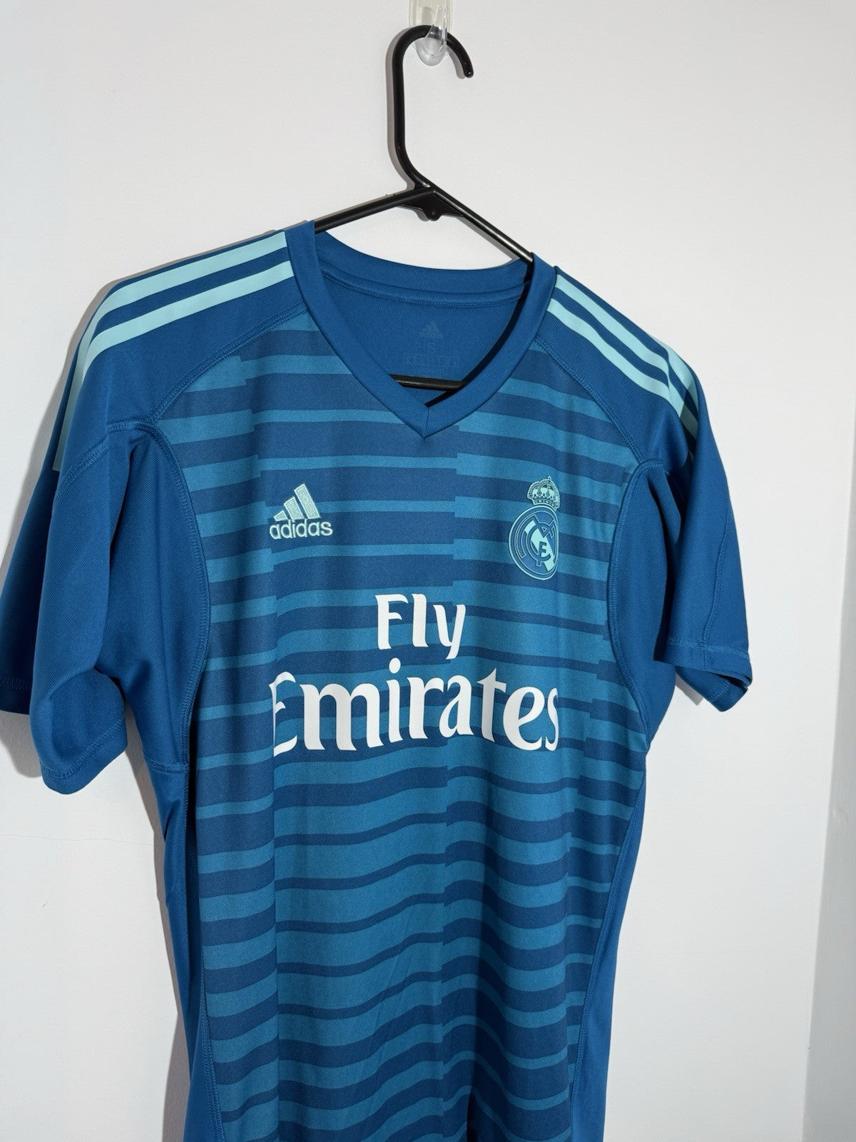 Real Madrid Courtois #25 2018/19 Small Home GK Shirt Excellent Condition CG0564