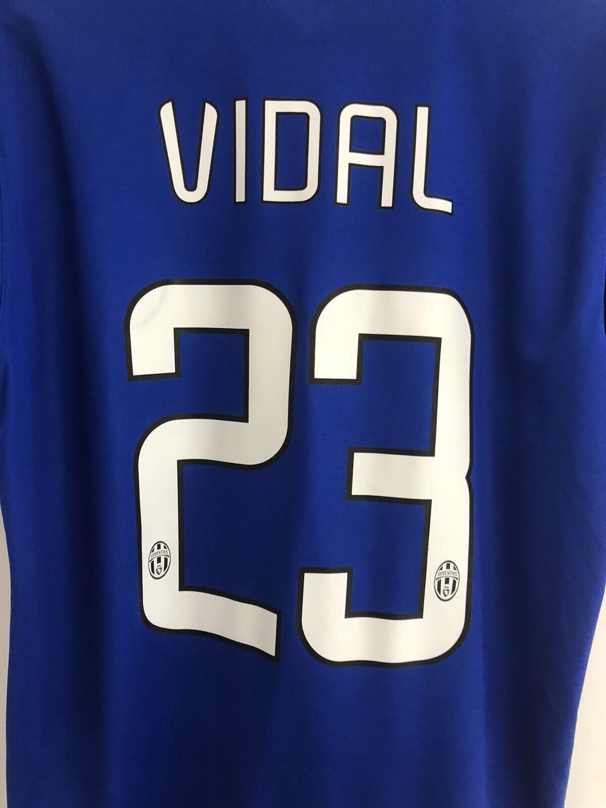 Vidal 23 Juventus 2014 15 Medium Away Shirt Excellent Condition 611078 472