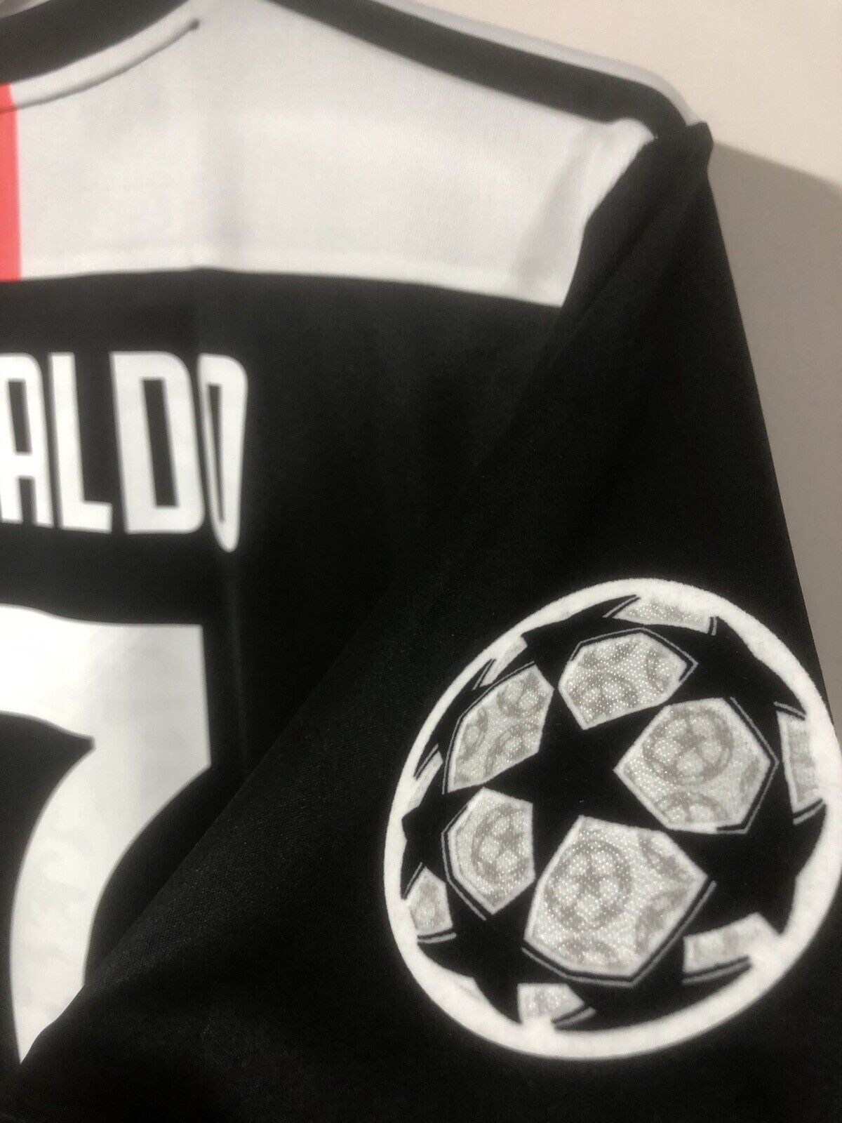 Ronaldo #7 Juventus MVP 2019/20 Medium Home Football Shirt Excellent Condition