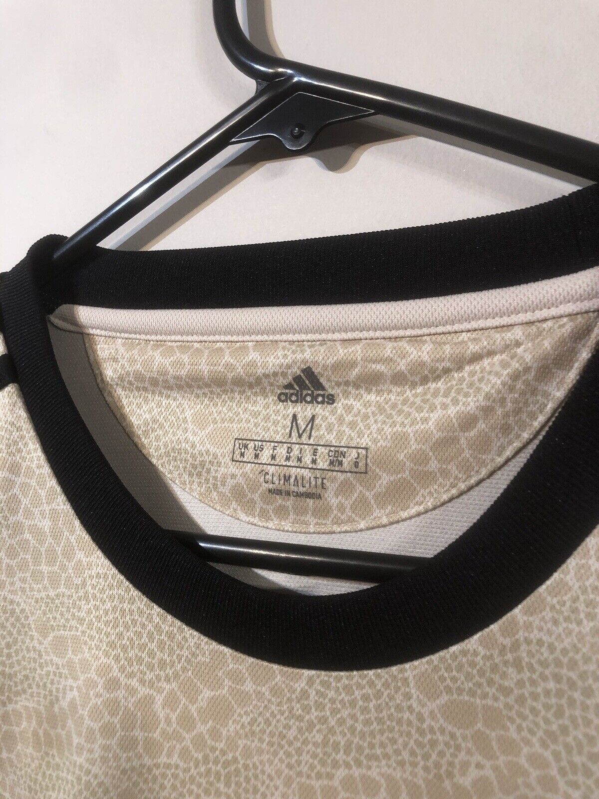 Shaw #23 Manchester United 2019/20 Away Medium Shirt Adidas Excellent Condition