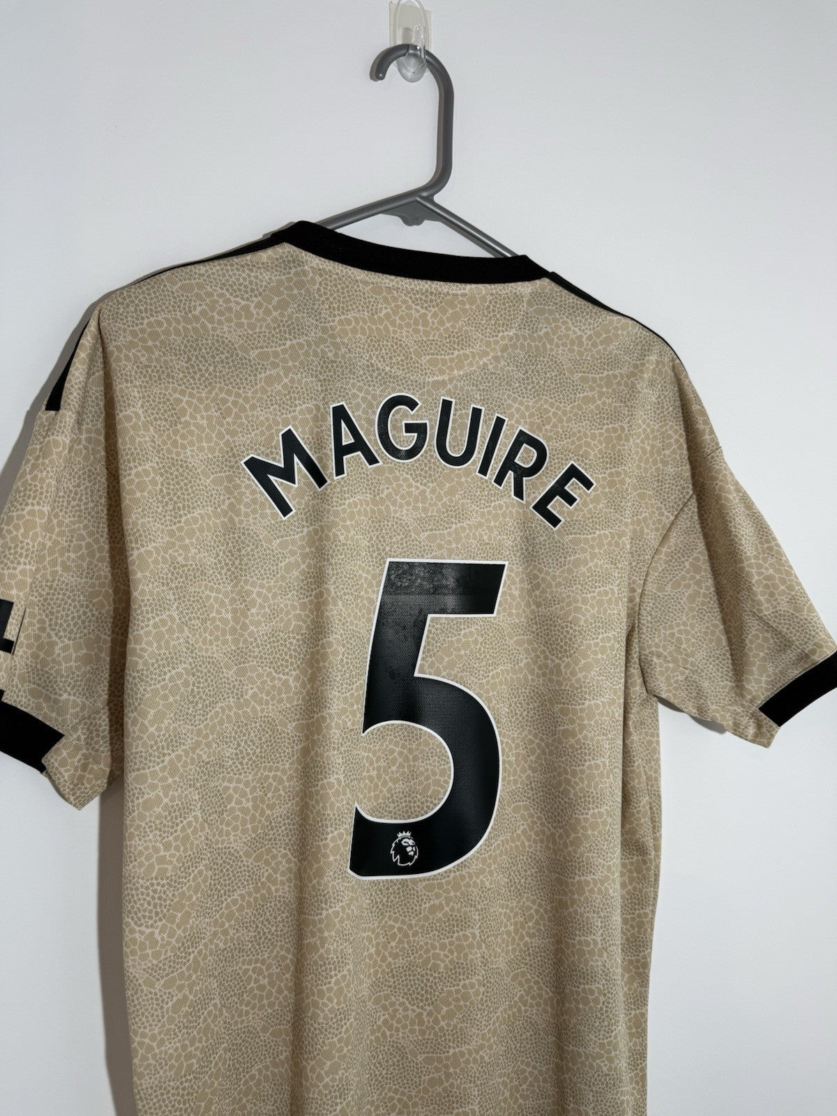 Manchester United Maguire #5 2019/20 Large Away Shirt Excellent Conditon ED7388