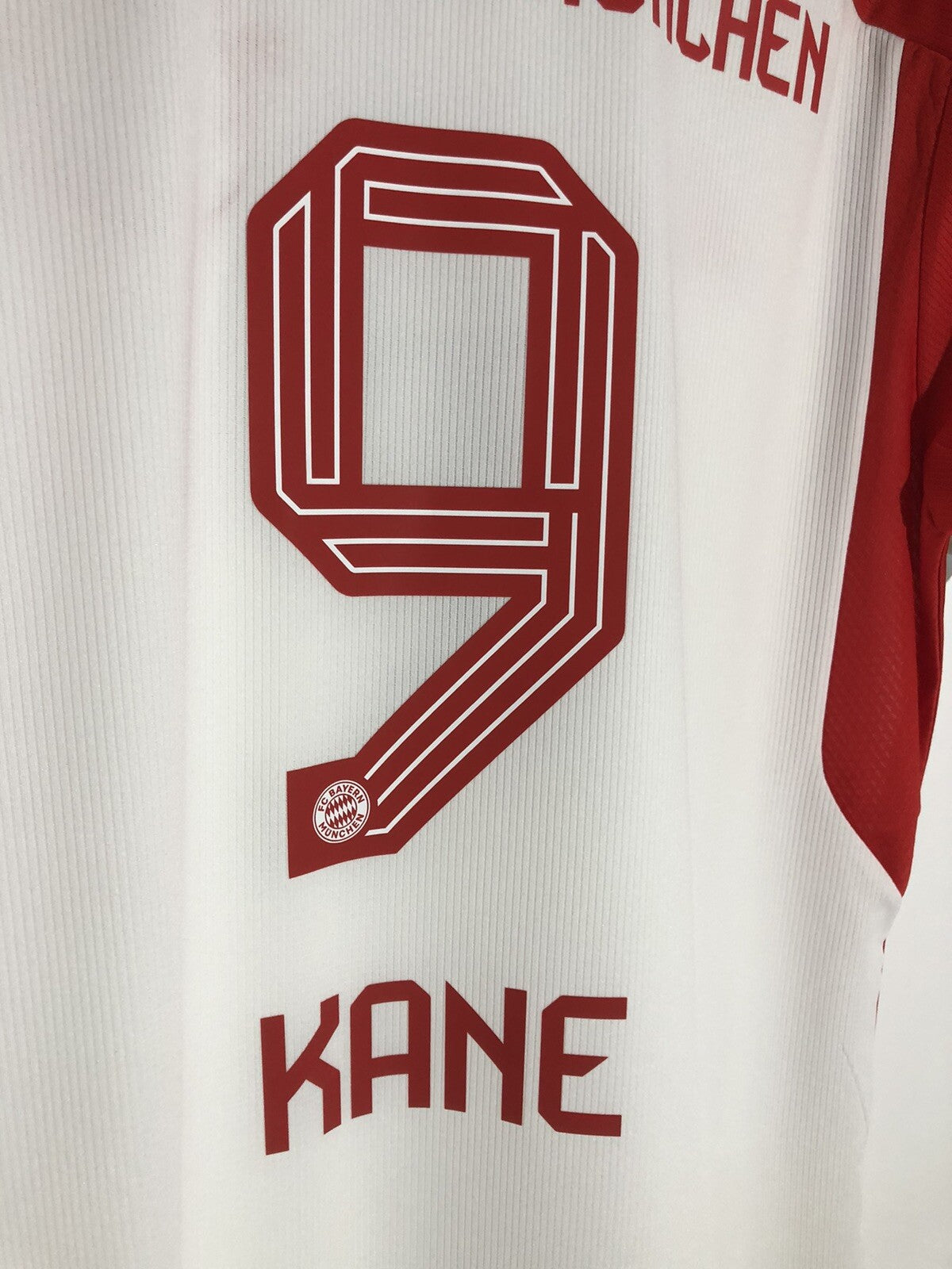 Bayern Munich Kane #9 2023/24 Large Home Shirt BNWT IJ7442