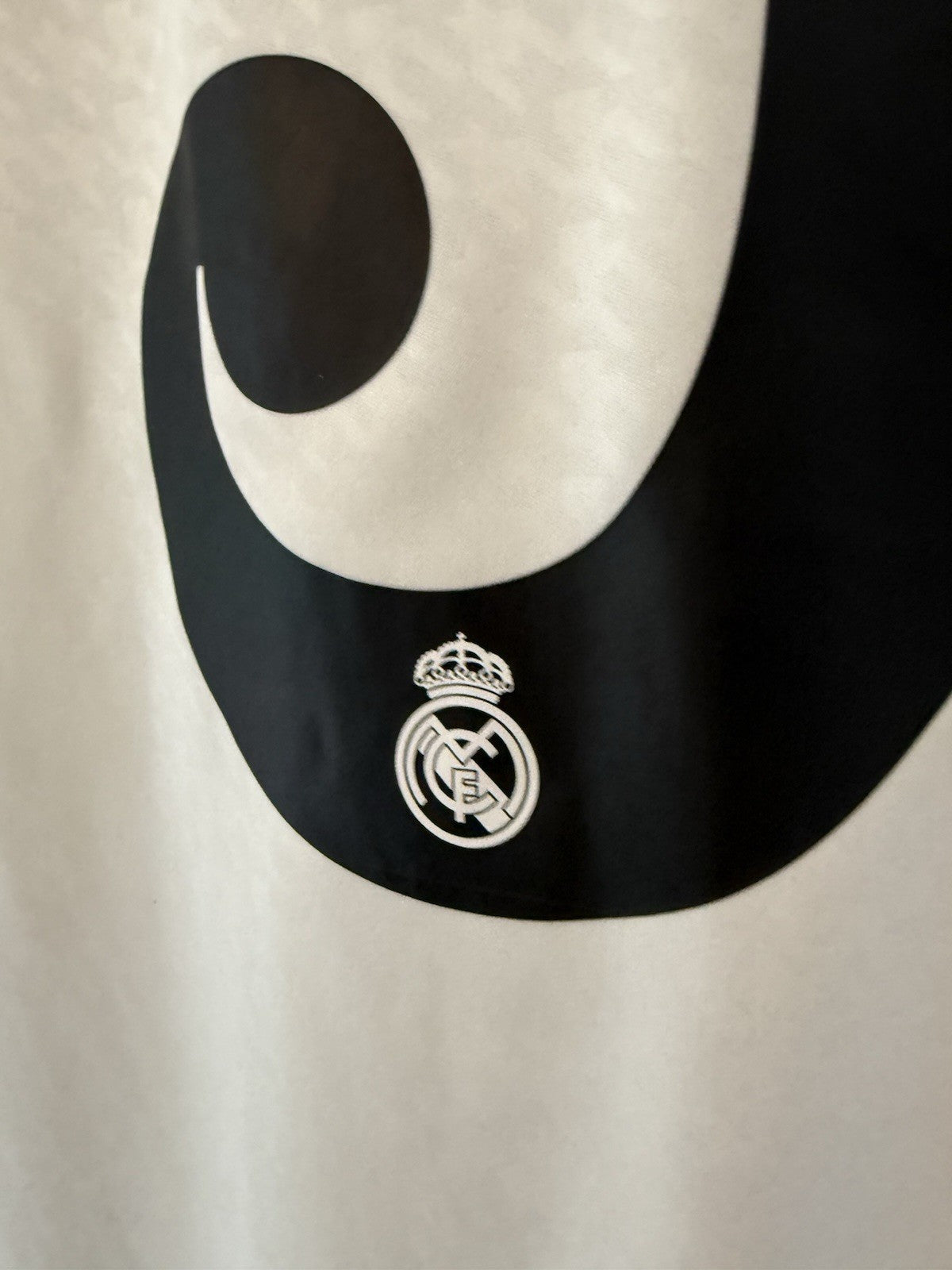 Real Madrid Mbappe #9 2024/25 Small Home Shirt Excellent Condition IU5011