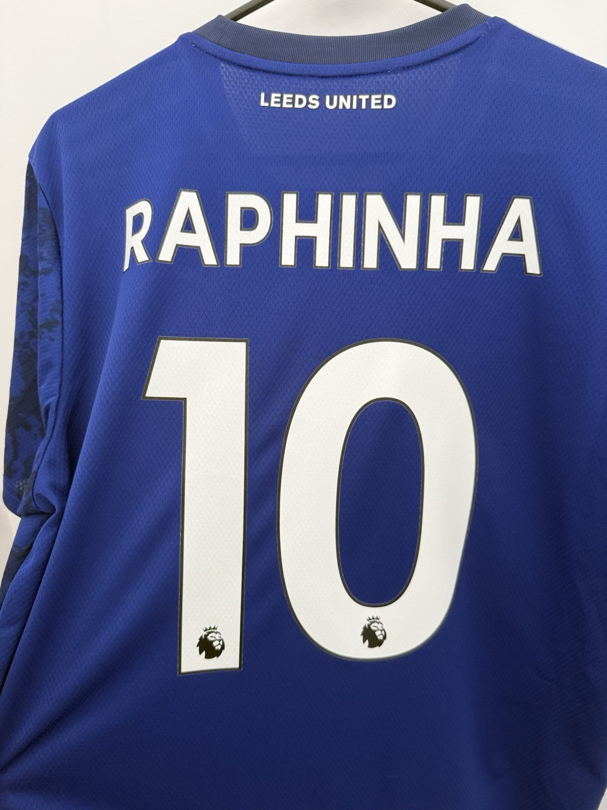 Leeds United Raphinha #10 2021/22 Large Away Shirt Excellent Condition H57060