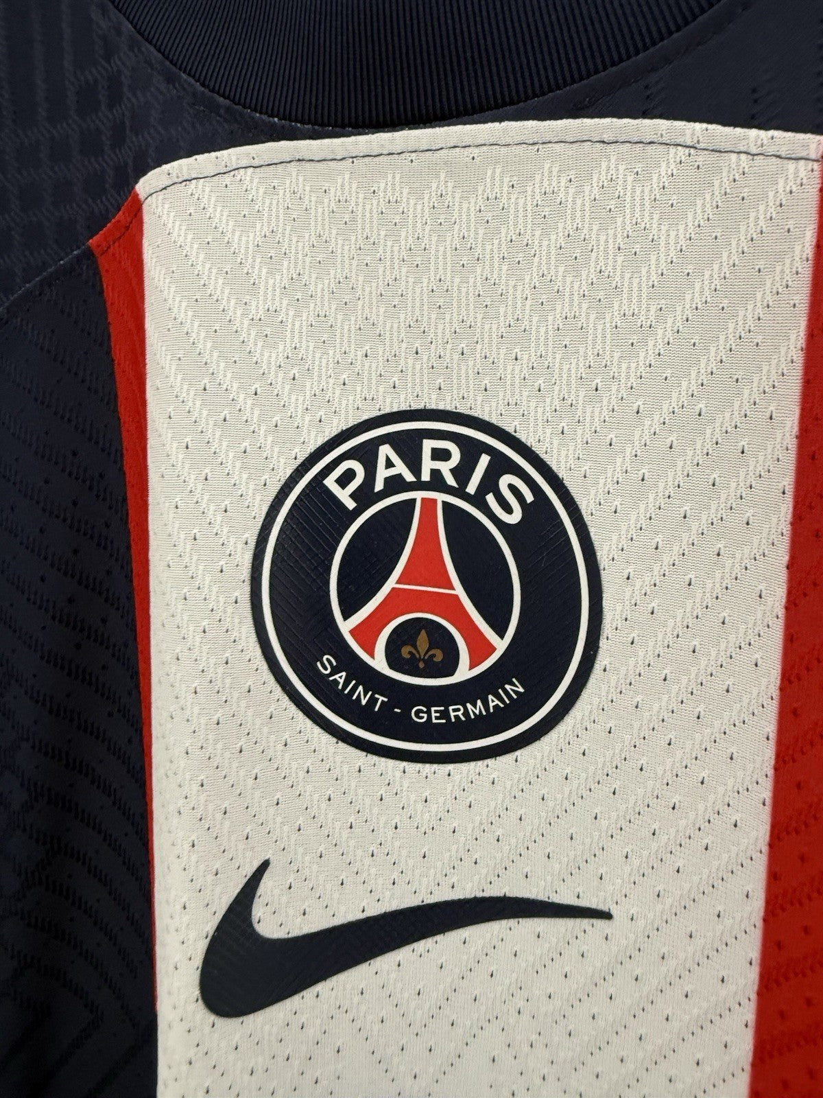 PSG Messi #30 DriFitAdv 2022/23 Medium Home Shirt Excellent Condition DJ7649-480