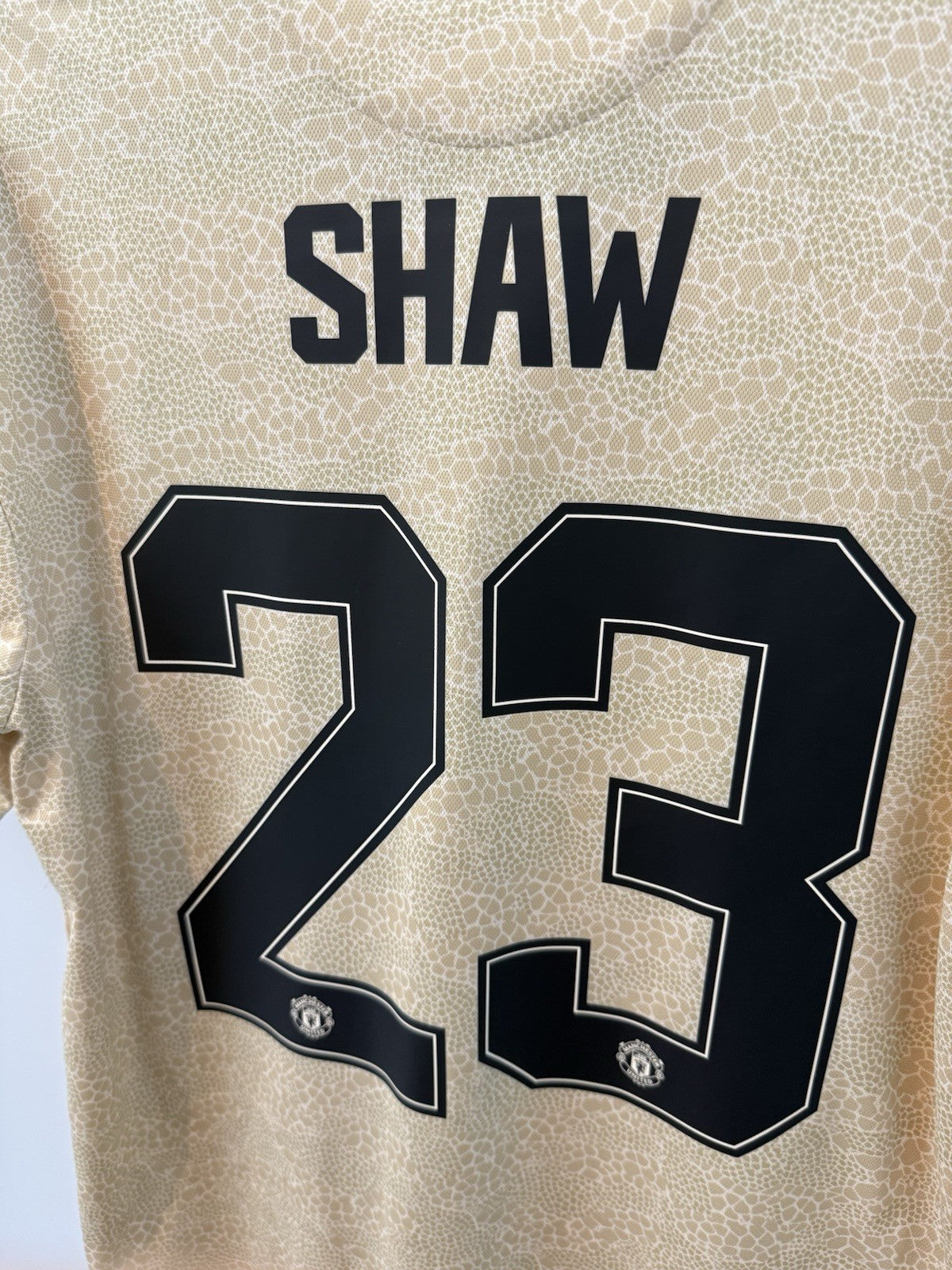 Manchester United Shaw #23 2019/20 Medium Away Shirt Excellent Condition ED7388